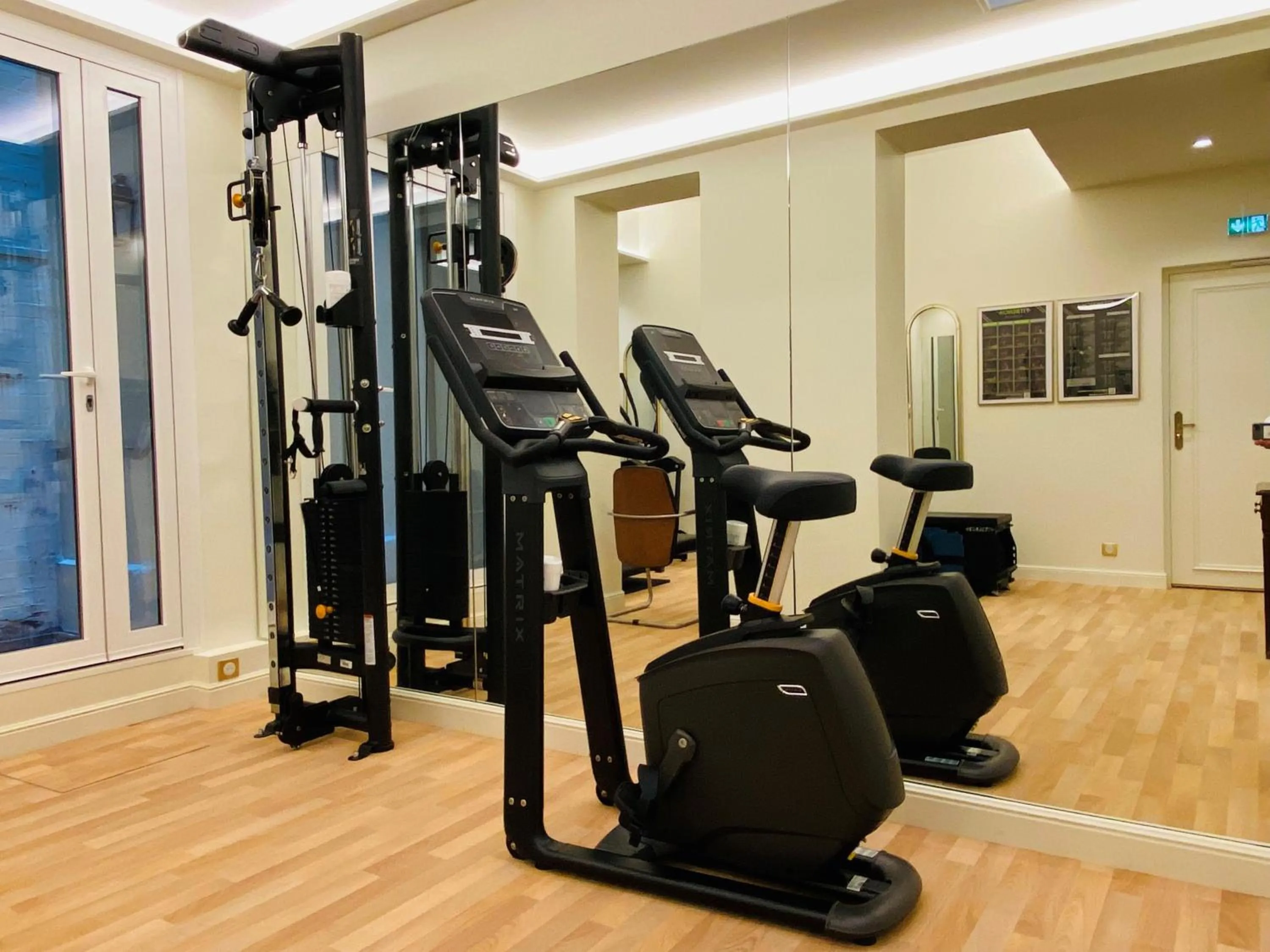 Fitness centre/facilities in Hôtel Mayfair Paris