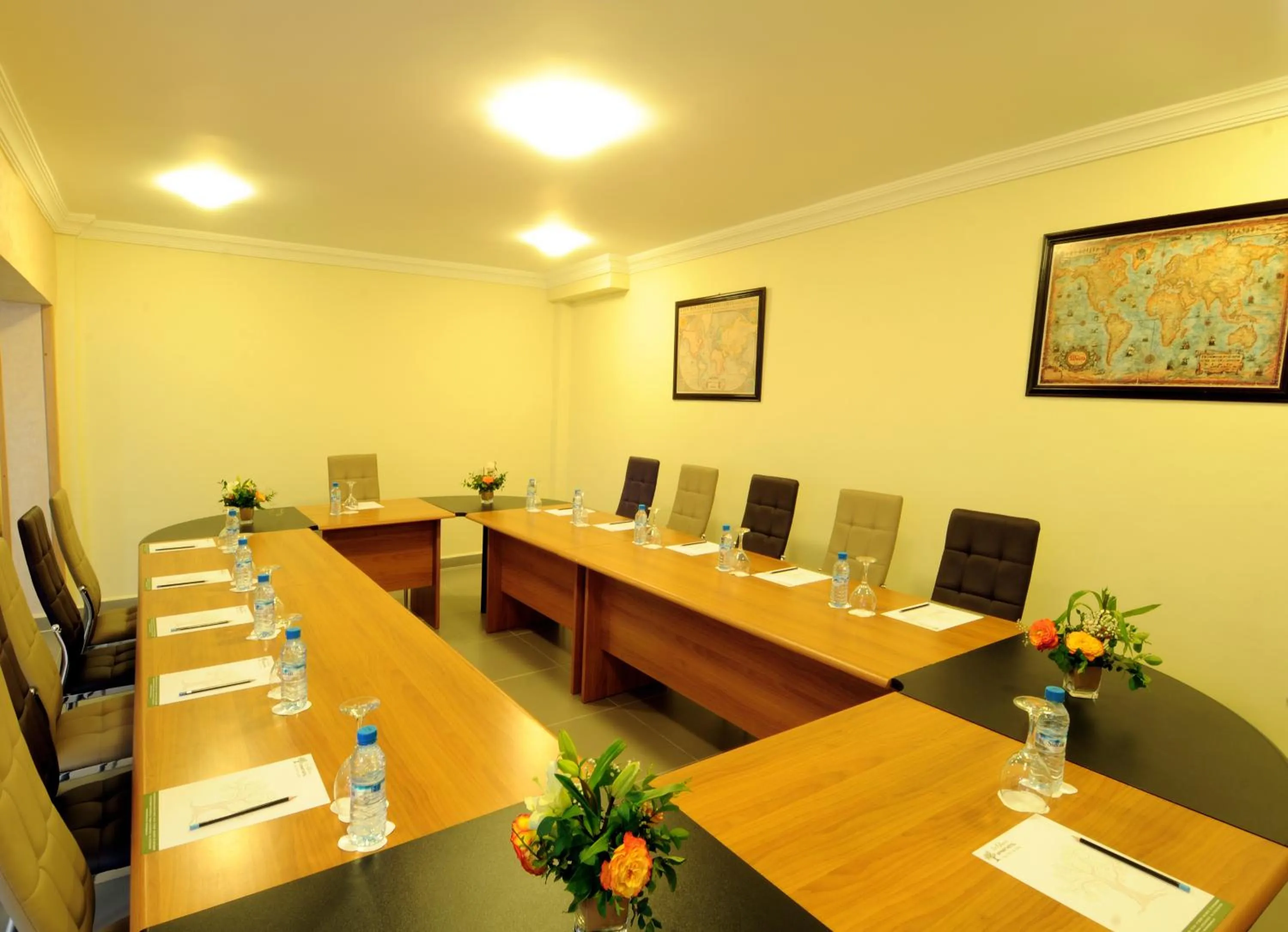 Business facilities in Aparthotel Les Oliviers Suites & Spa