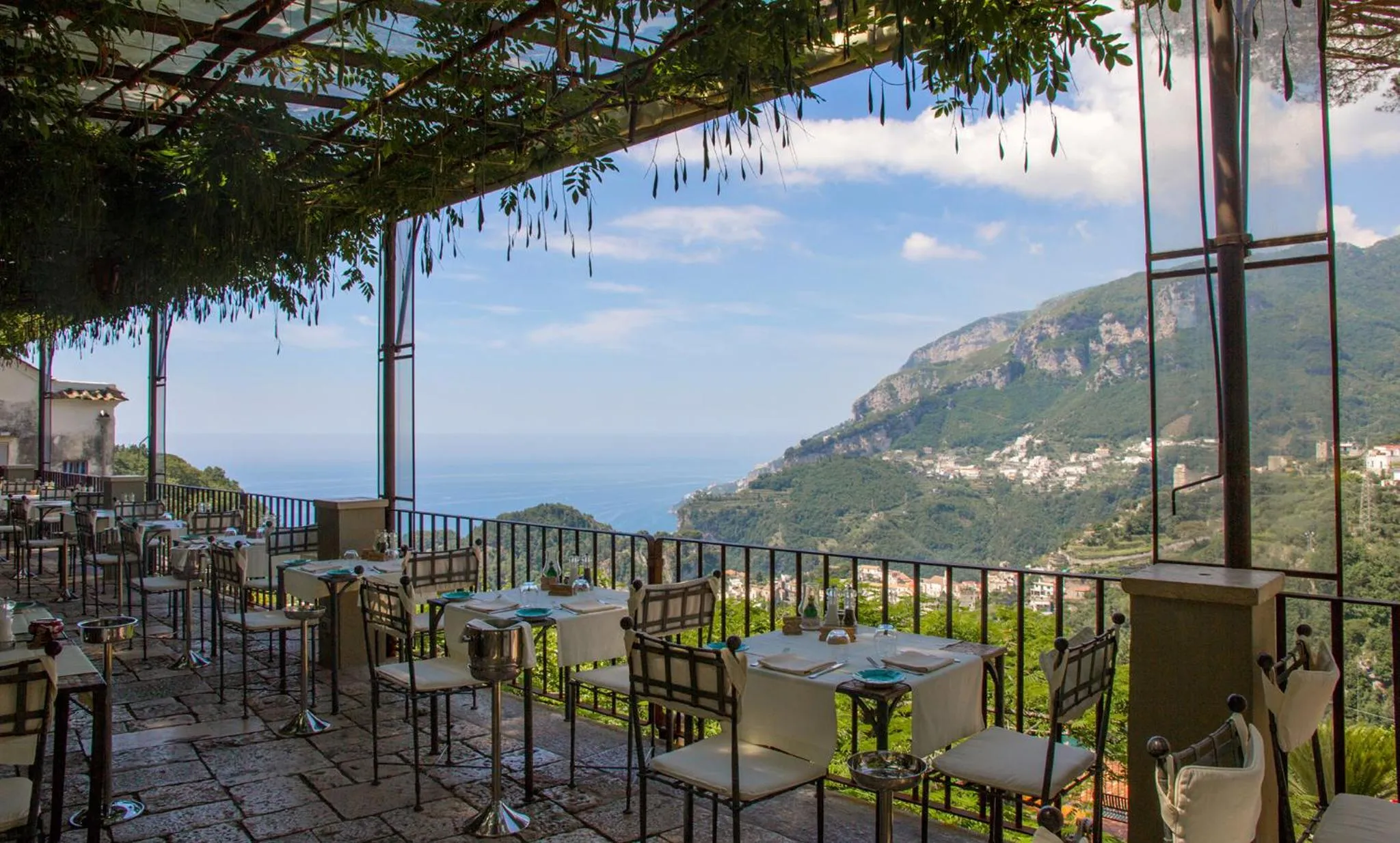 Restaurant/places to eat in Hotel Villa Maria