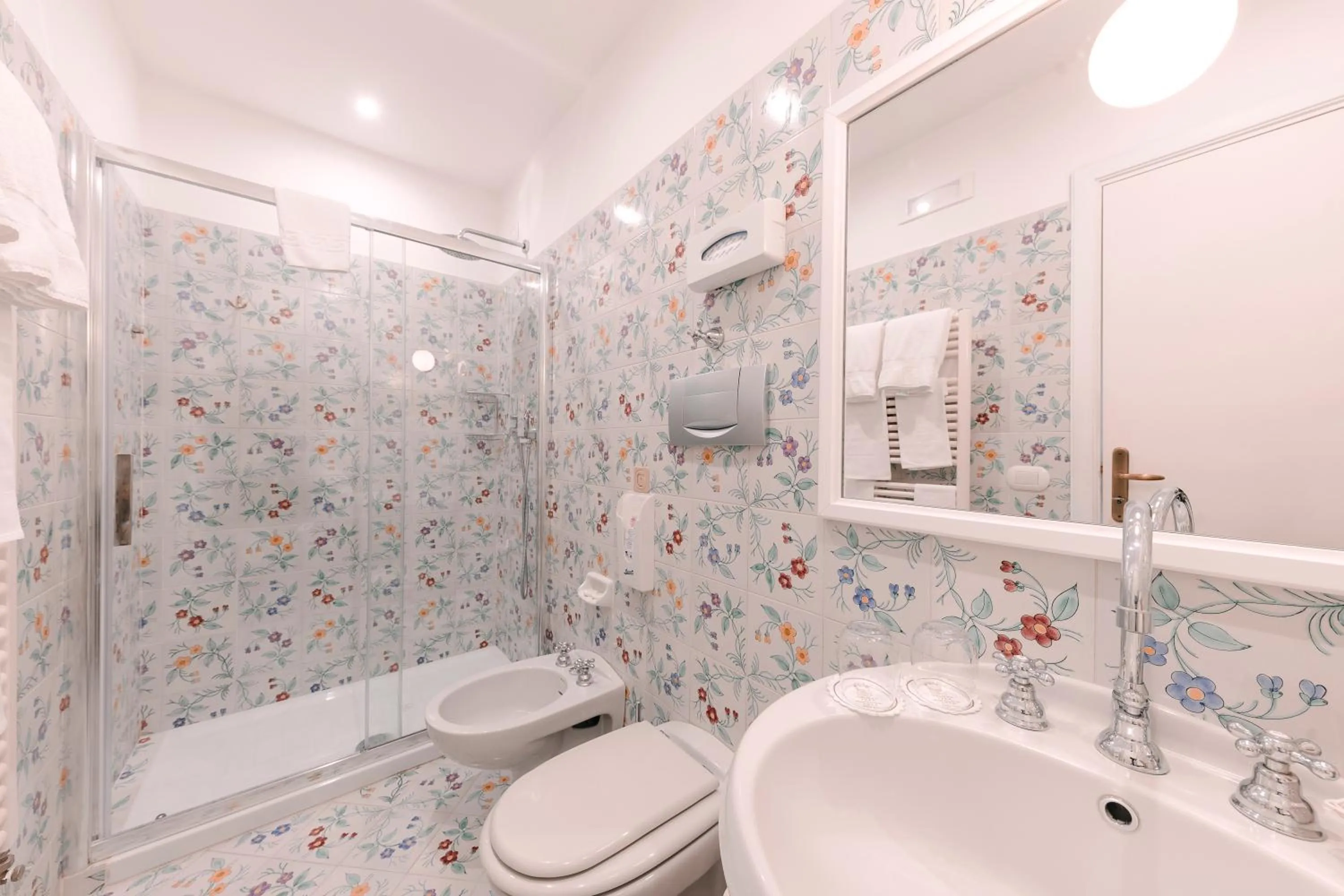 Bathroom in Hotel Villa Maria