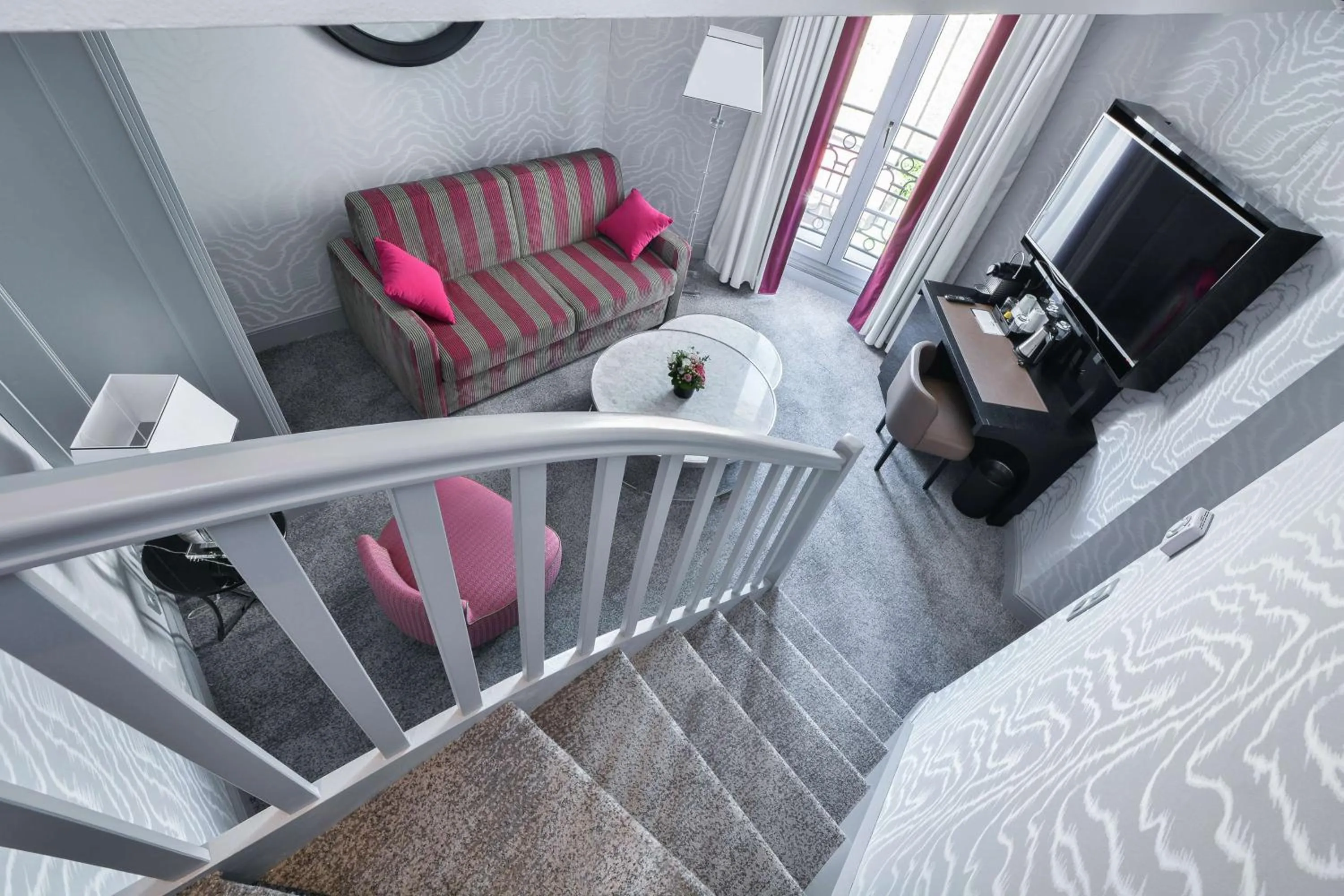 Living room, Bed in Maison Astor Paris, Curio Collection by Hilton