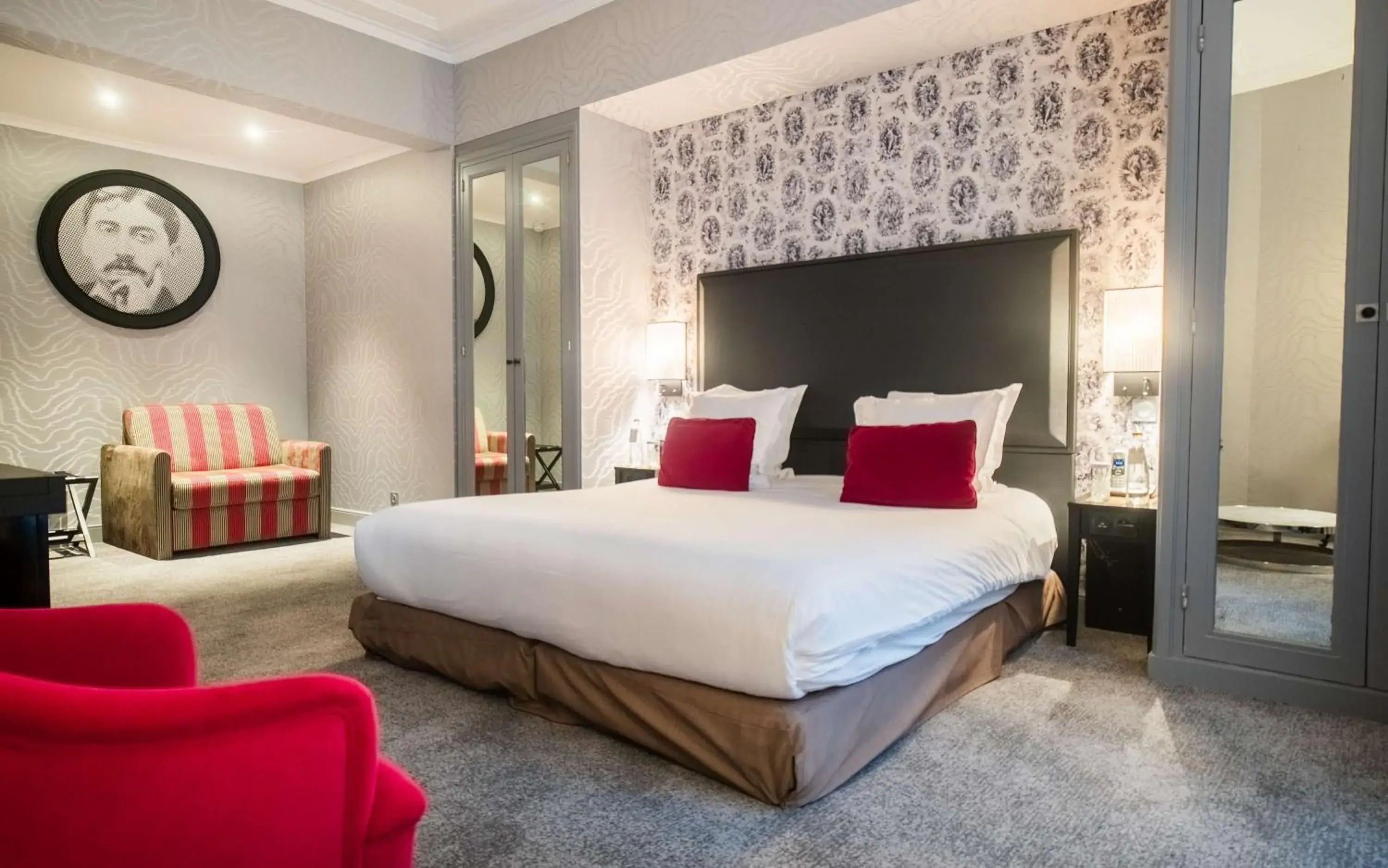 Deluxe King Room - Accessible in Maison Astor Paris, Curio Collection by Hilton Deluxe King Room - Accessible in Maison Astor Paris, Curio Collection by Hilton