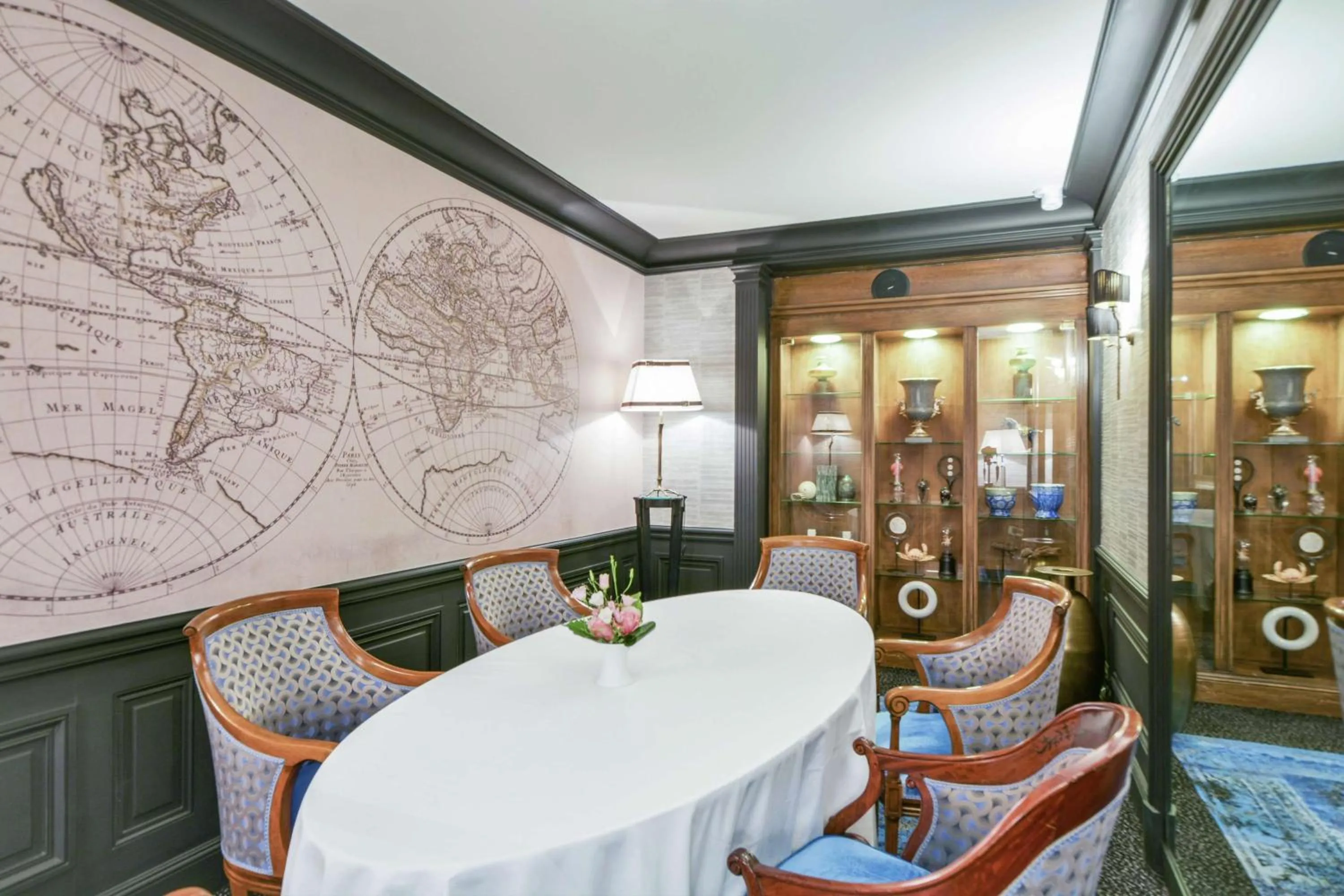 Meeting/conference room in Maison Astor Paris, Curio Collection by Hilton