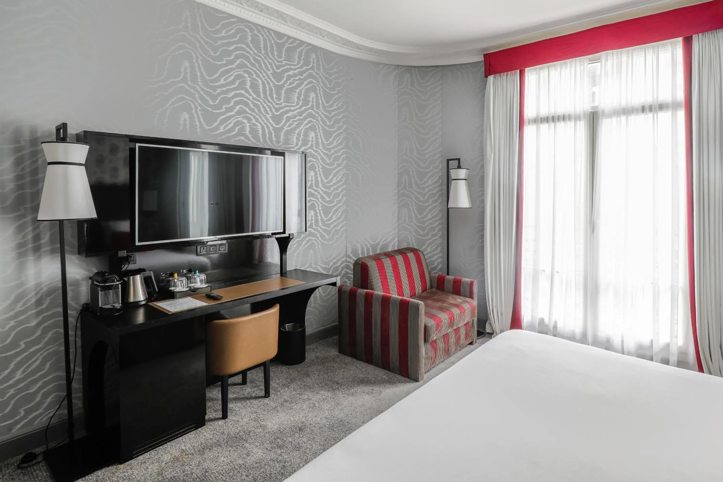 Bedroom, Bed in Maison Astor Paris, Curio Collection by Hilton
