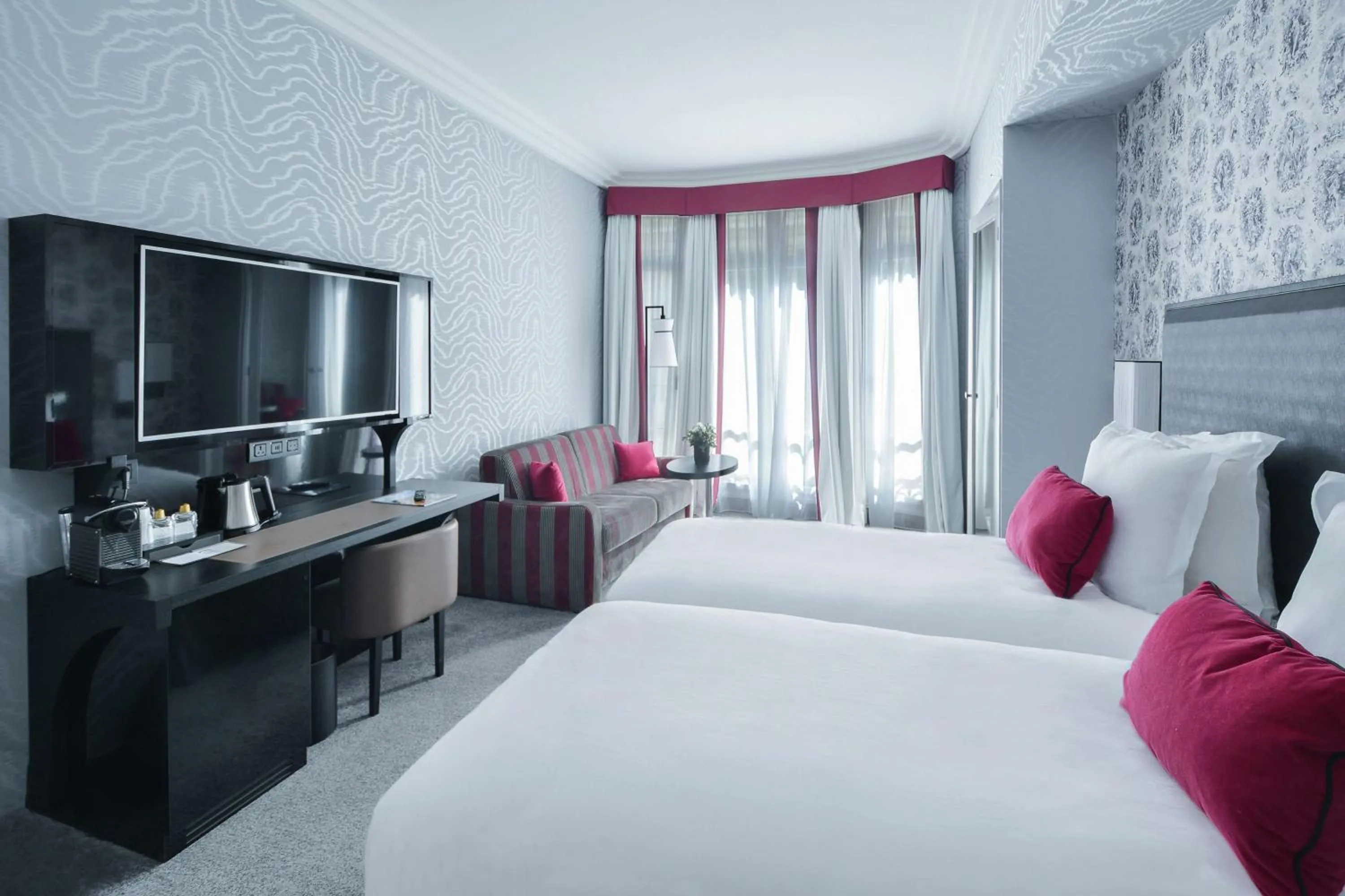 Bedroom, Bed in Maison Astor Paris, Curio Collection by Hilton