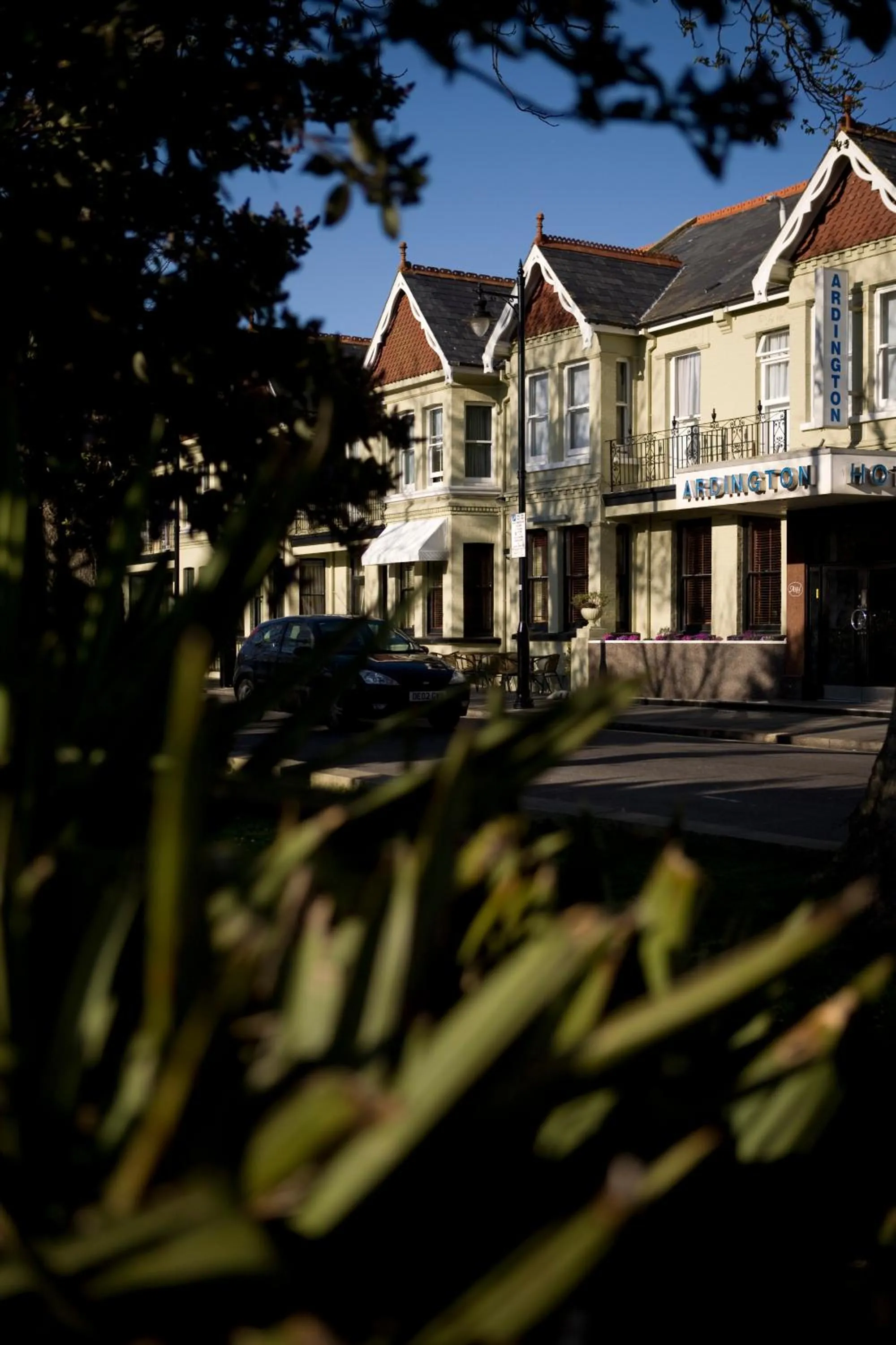 Facade/entrance in Ardington Hotel