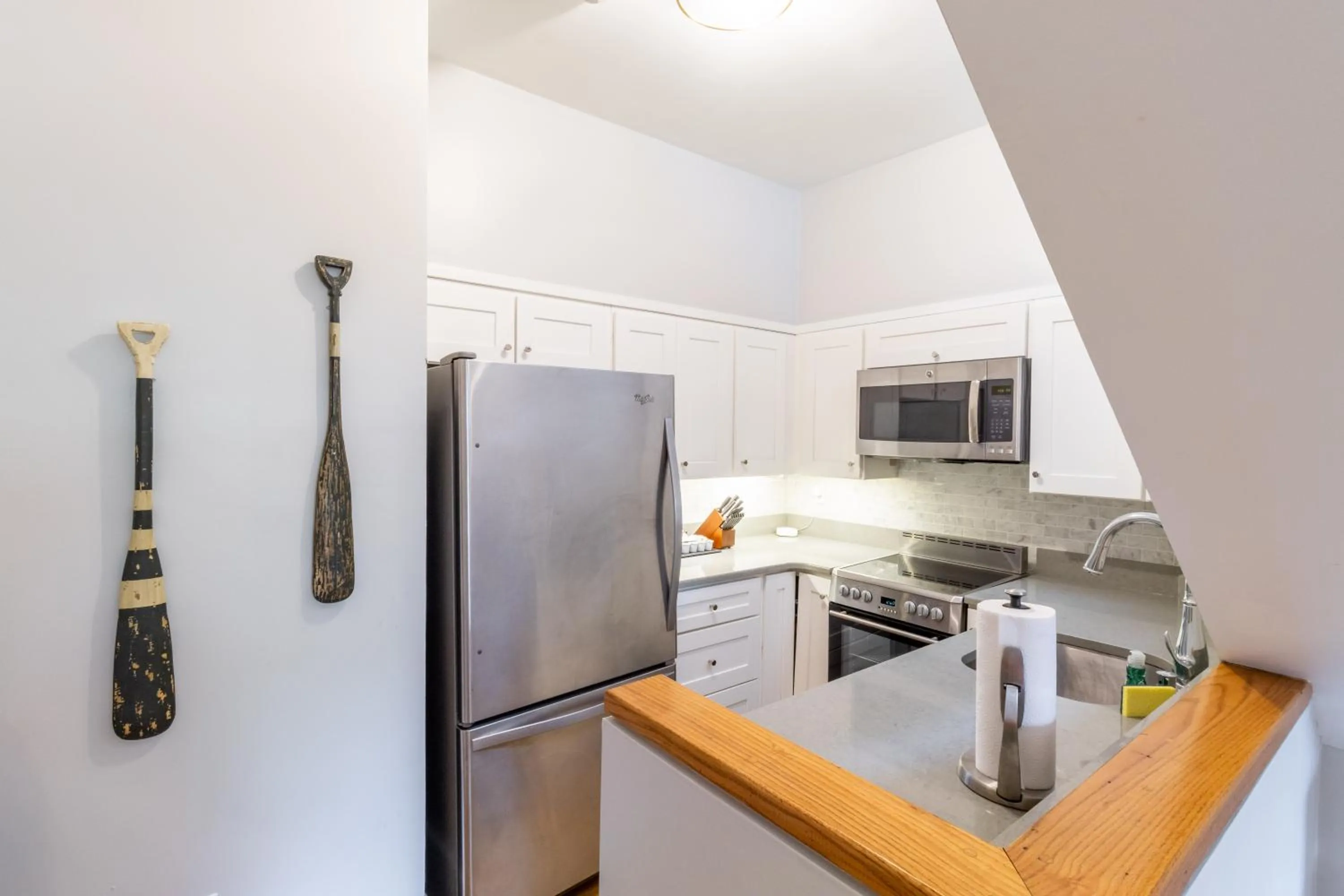 The Newport Lofts - 194 Thames Street