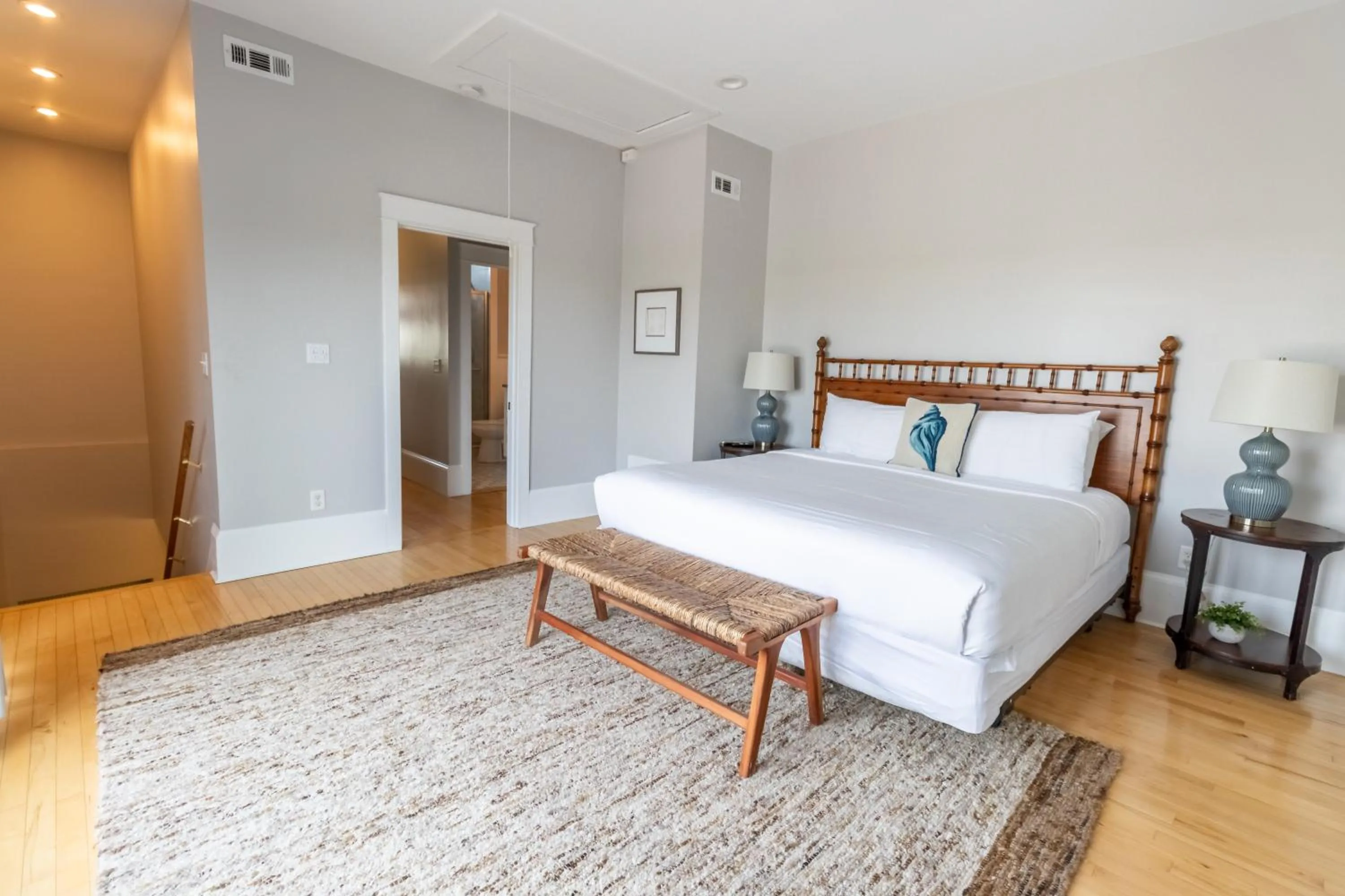 Bed in The Newport Lofts - 194 Thames Street