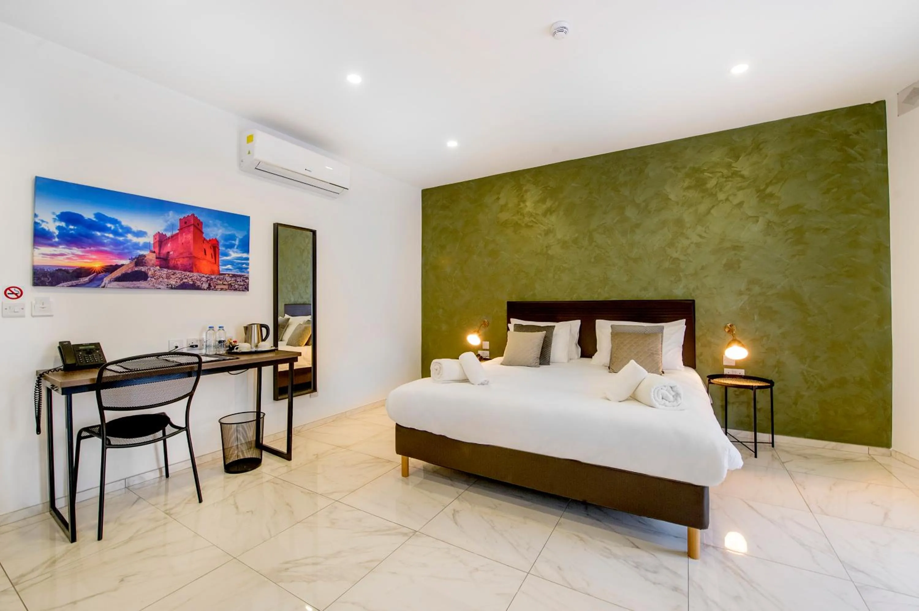 Photo of the whole room, Bed in South Wind Guesthouse