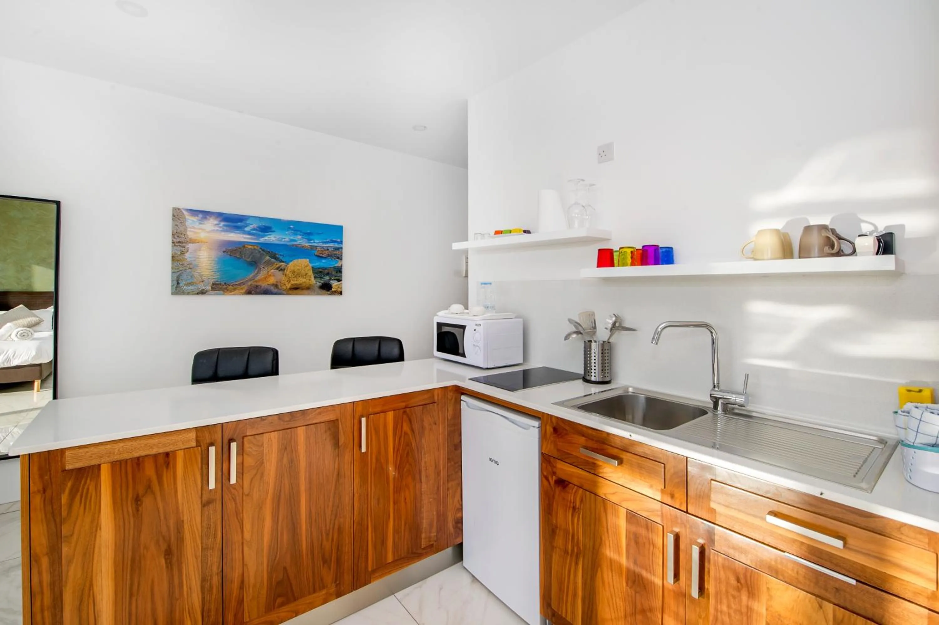 Kitchen or kitchenette in South Wind Guesthouse