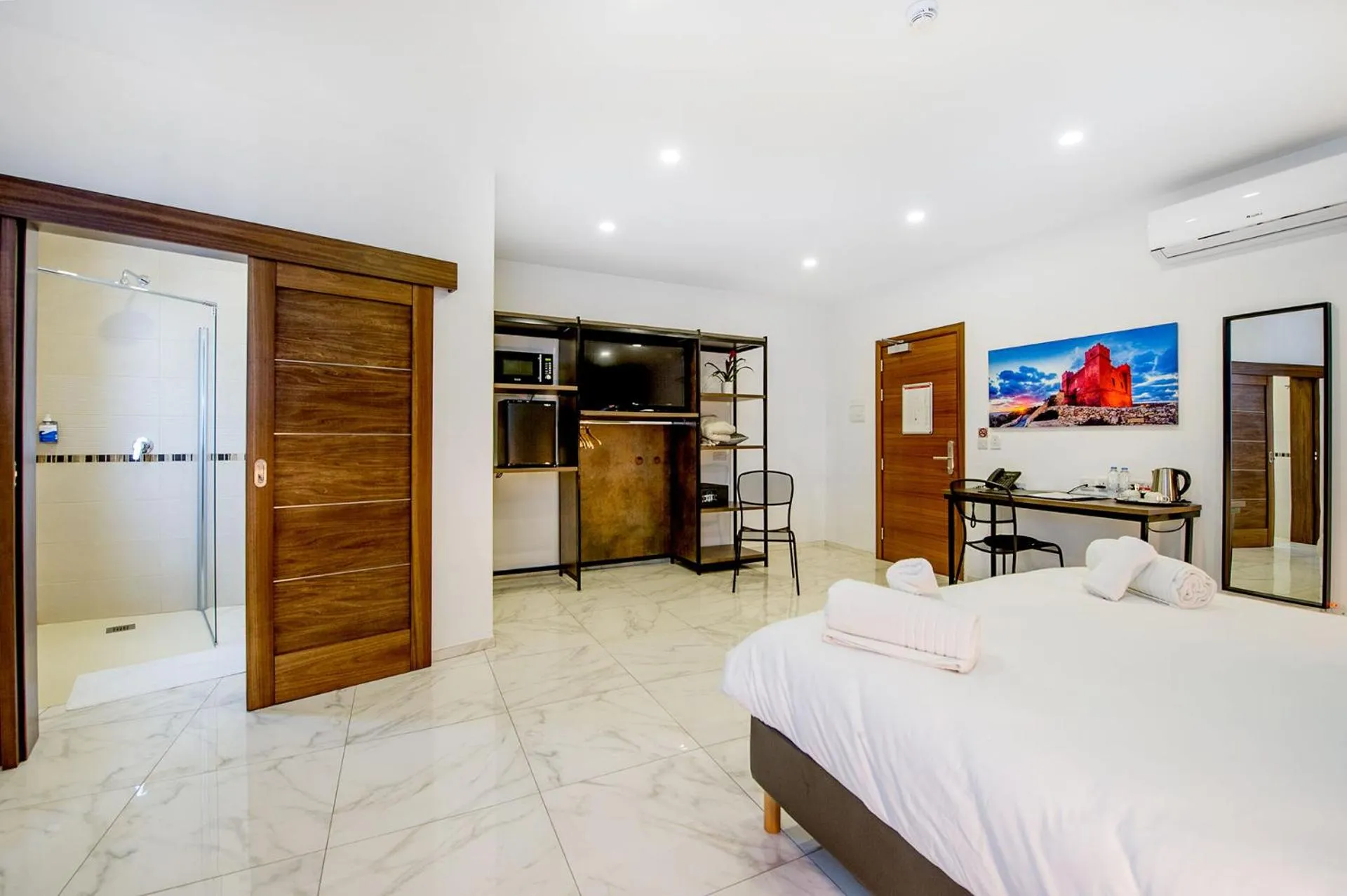 Photo of the whole room, Bed in South Wind Guesthouse