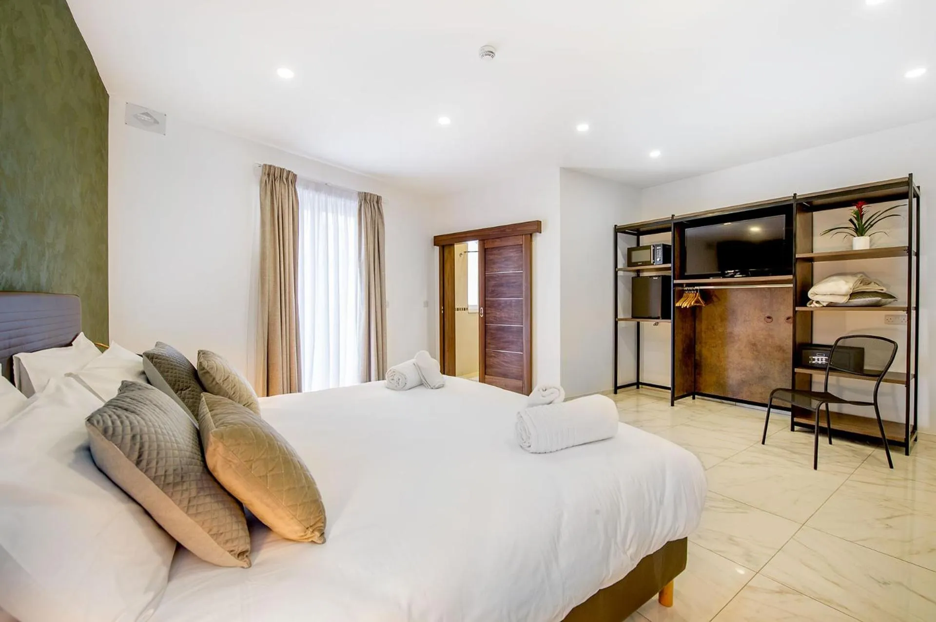 Photo of the whole room, Bed in South Wind Guesthouse