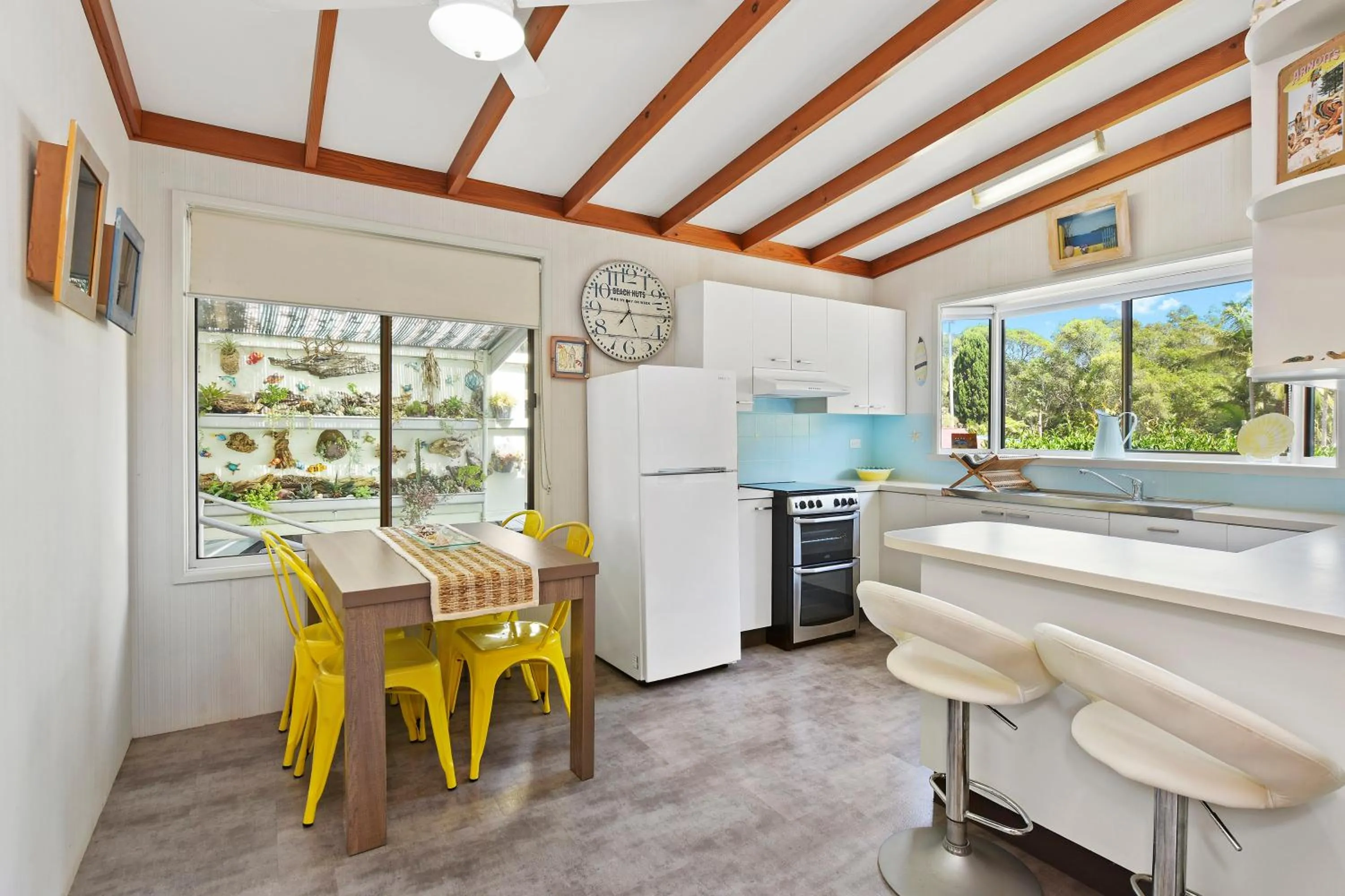 Dining area in Flynns Beach Caravan Park