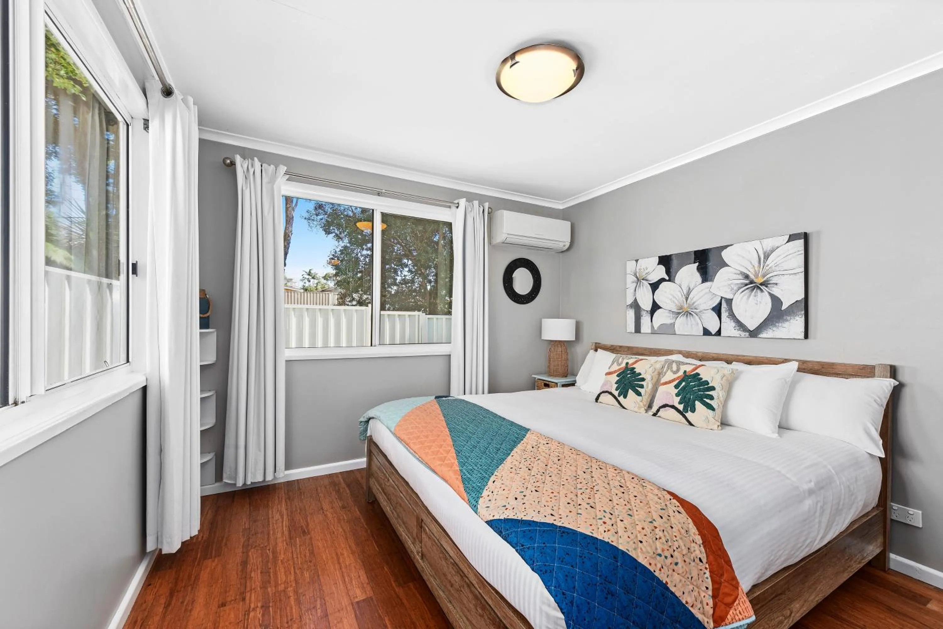 Bedroom, Bed in Flynns Beach Caravan Park