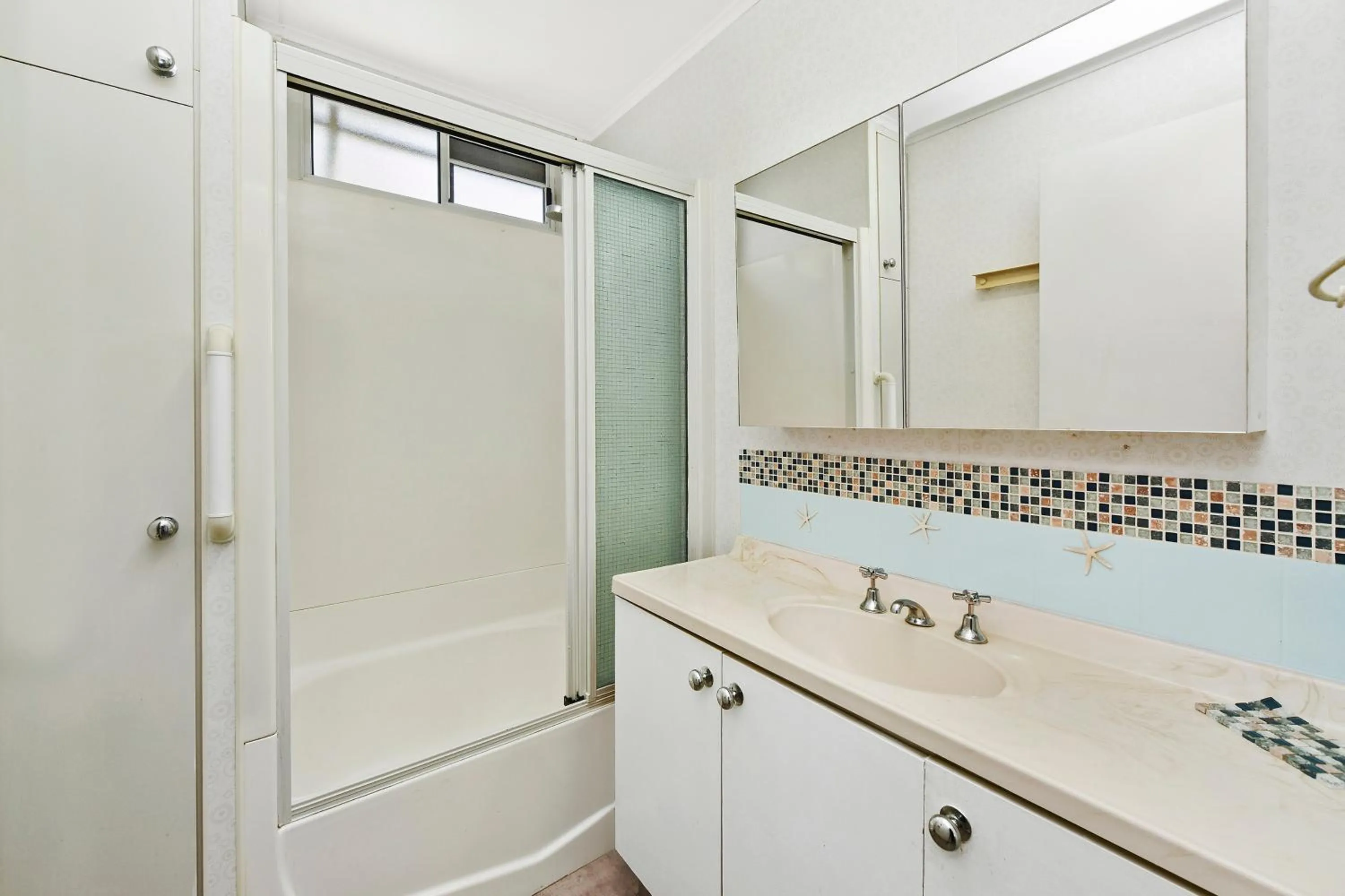 Bathroom in Flynns Beach Caravan Park