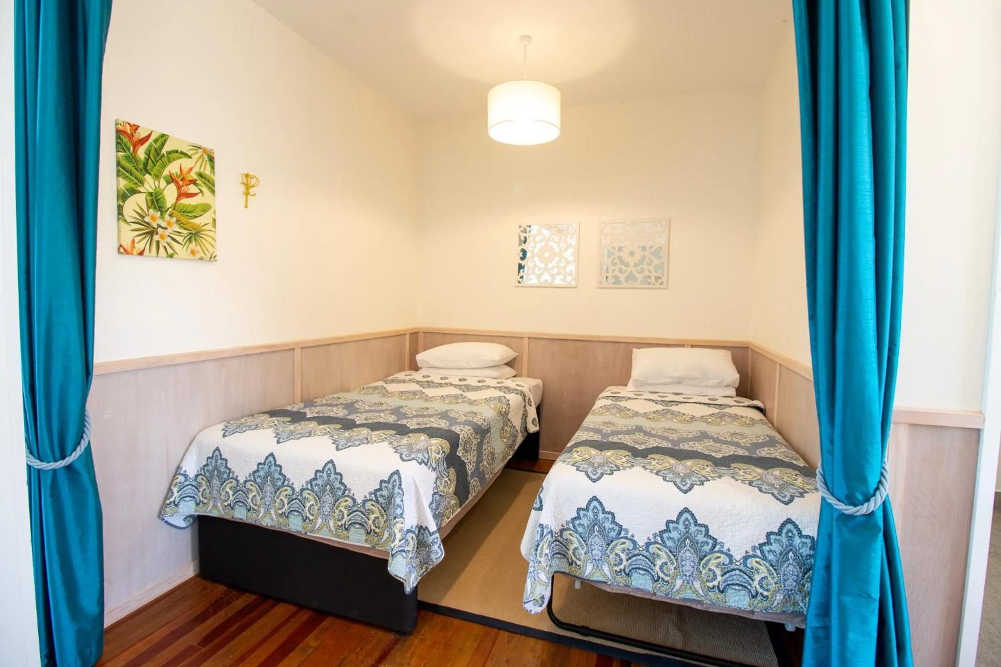 Bed in Leigh Central