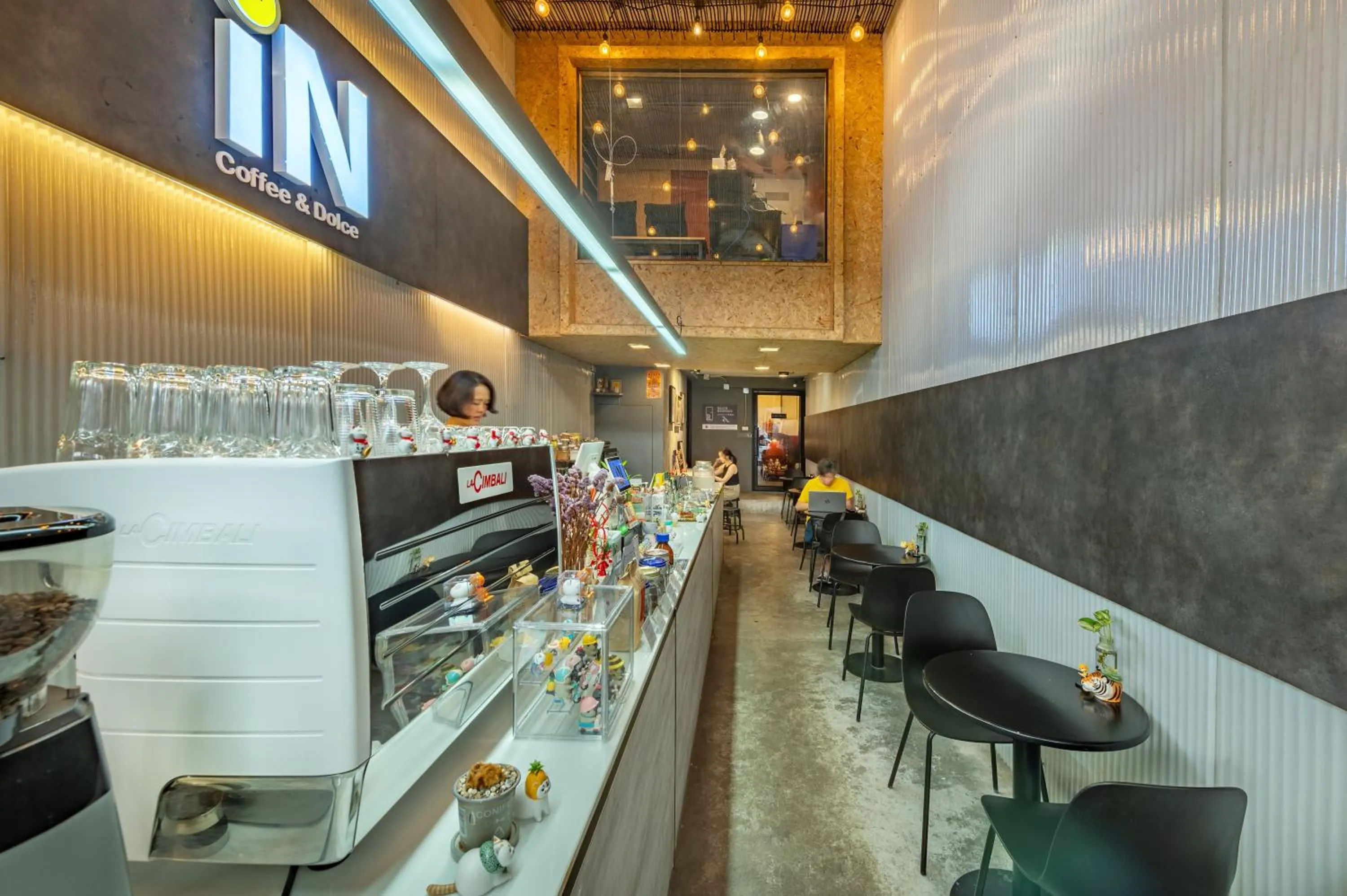 Food and drinks in RALPH Bangkok