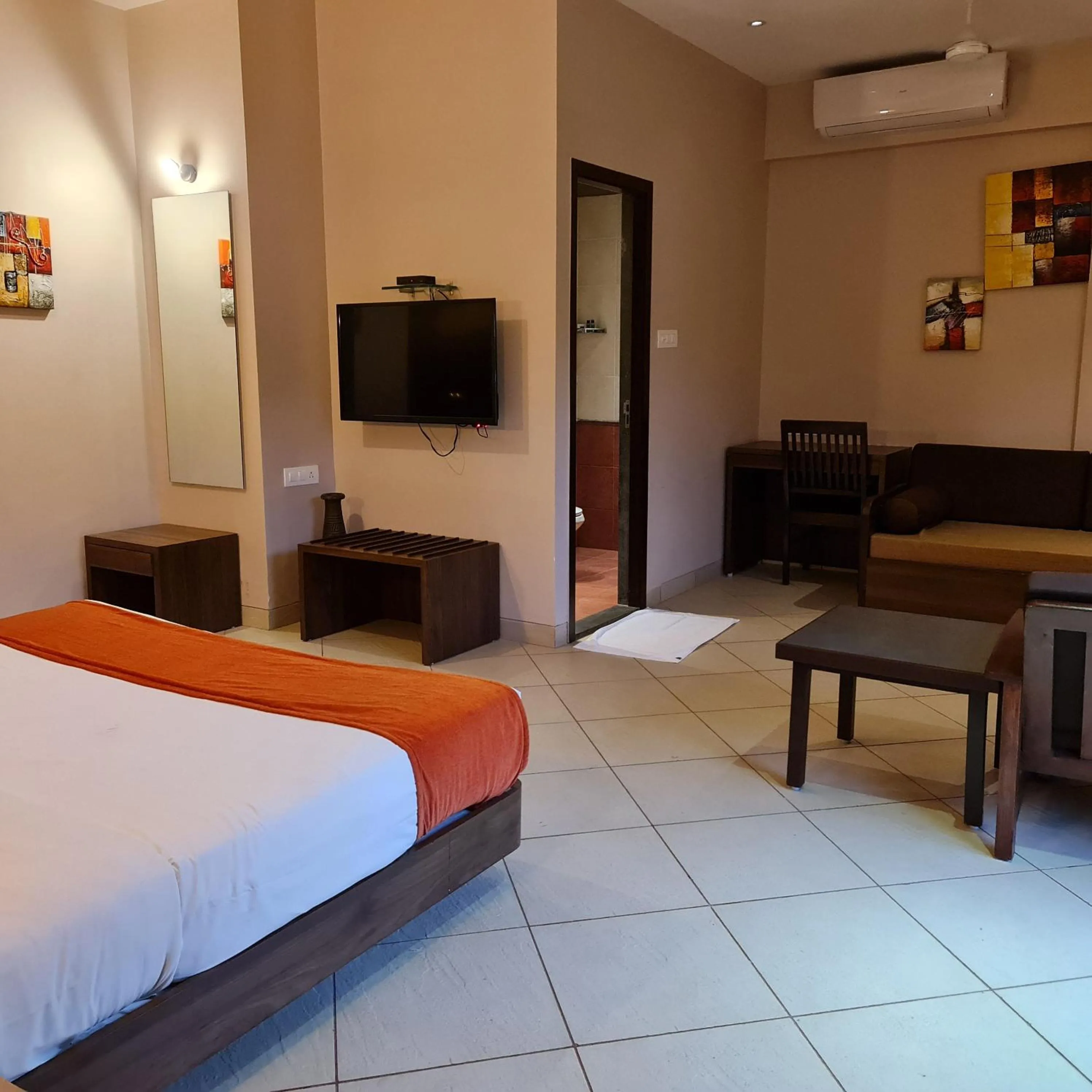 Bed in Misty Meadows, Lonavala