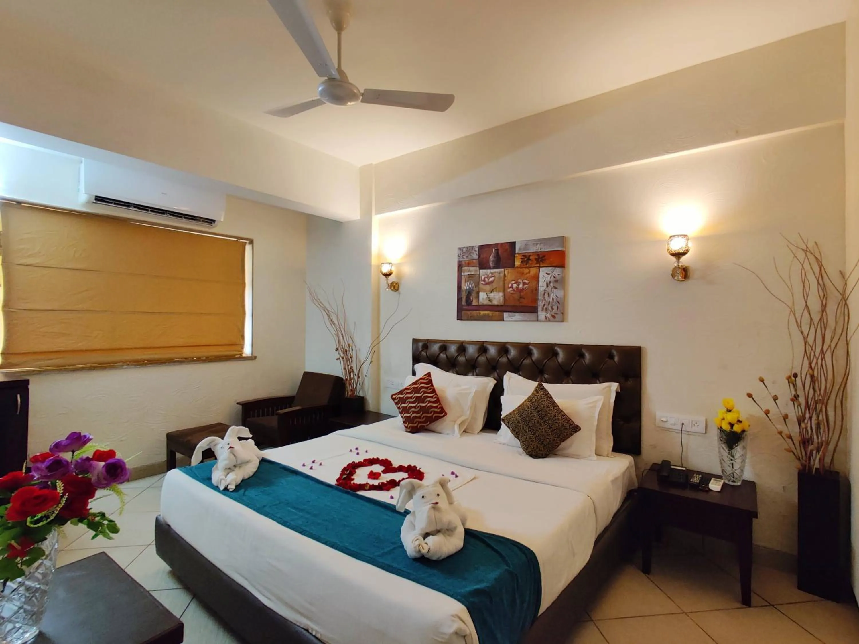 Bed in Misty Meadows, Lonavala