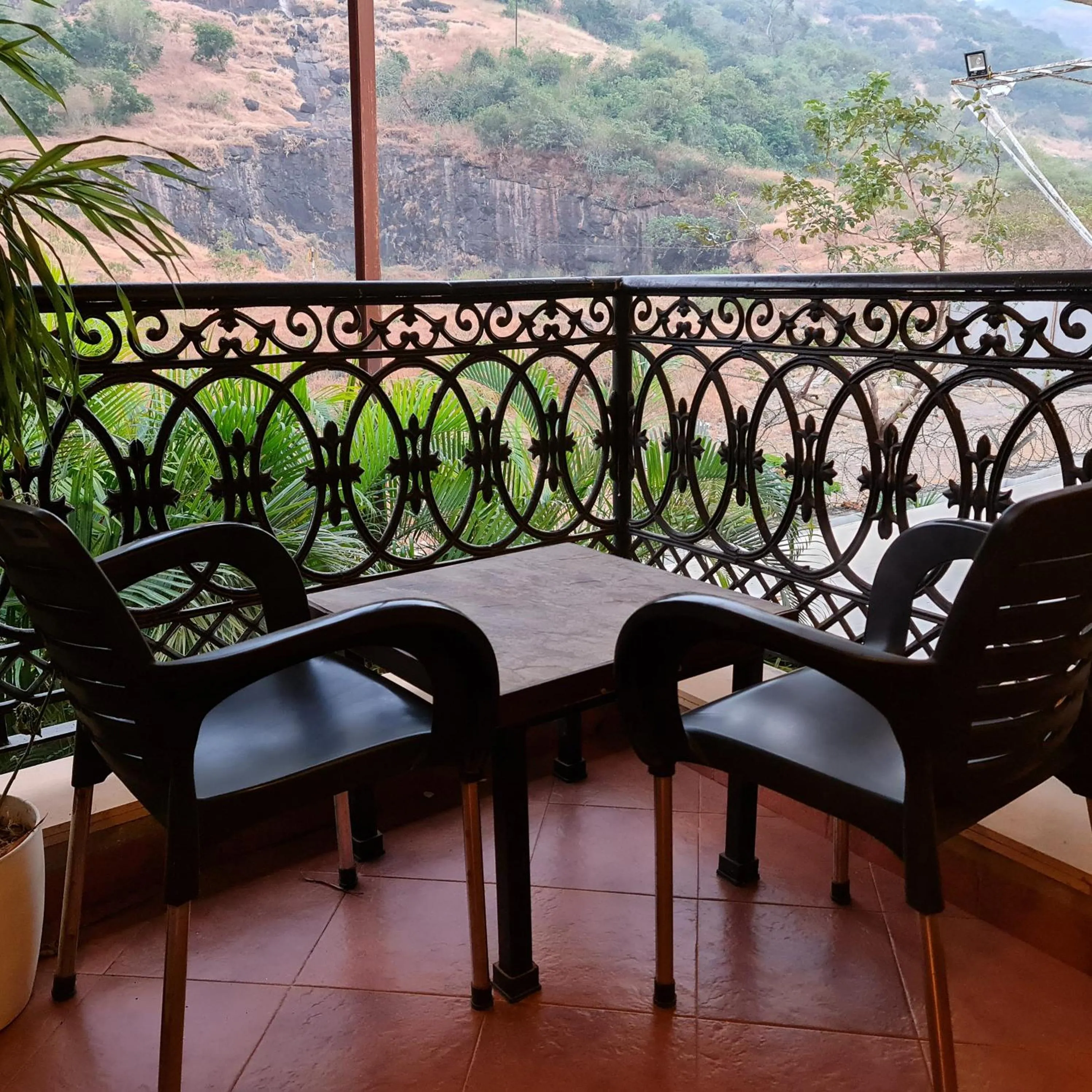 Misty Meadows, Lonavala