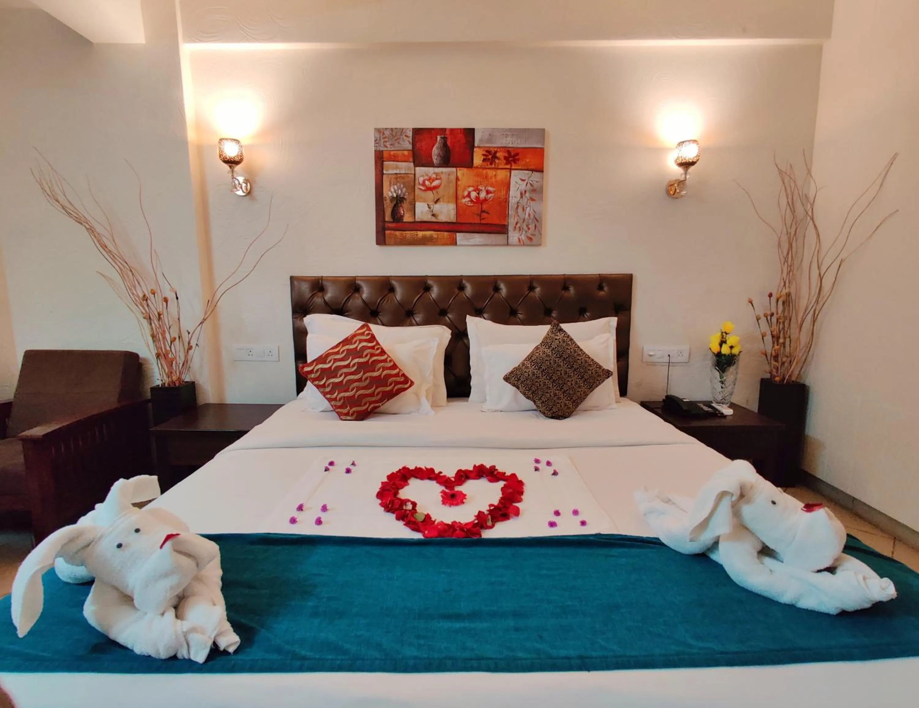 Bed in Misty Meadows, Lonavala