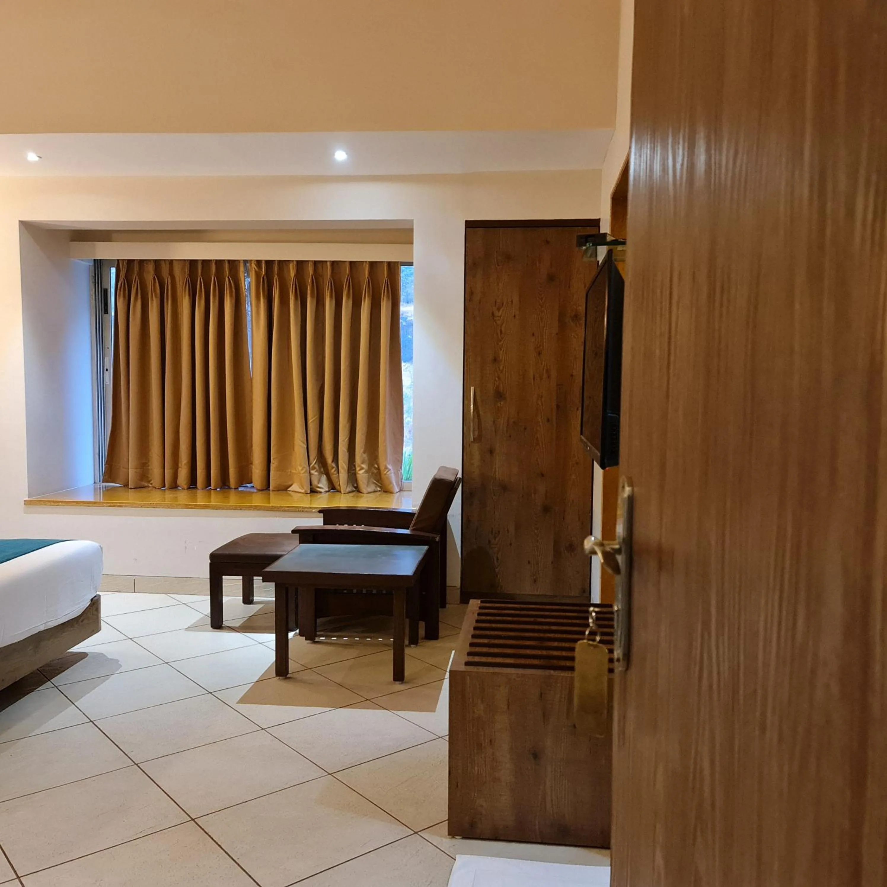 Bed in Misty Meadows, Lonavala