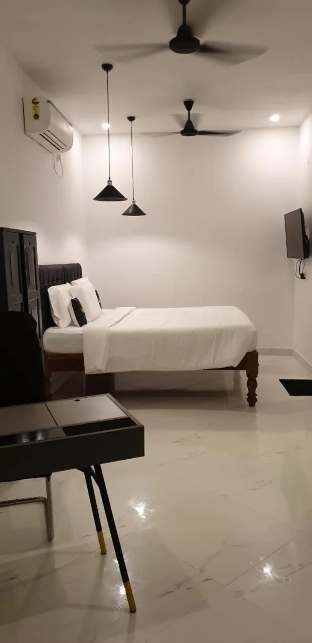 Bed in Kadal The Beach House