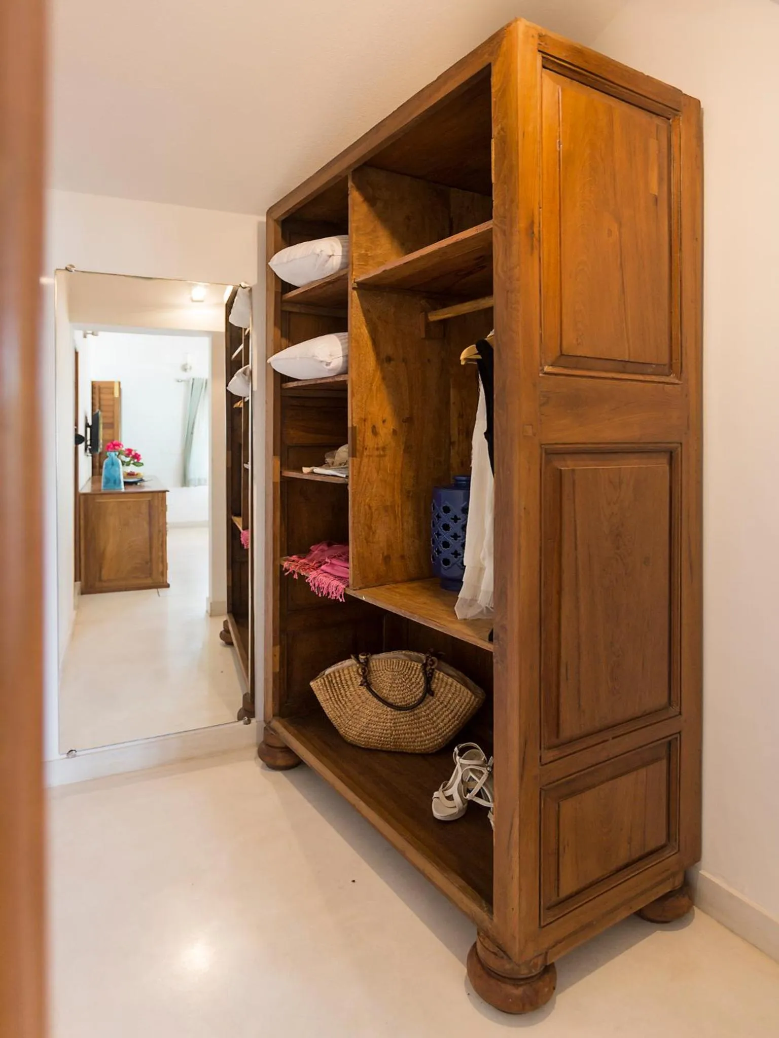 Photo of the whole room, Bed in Kadal The Beach House