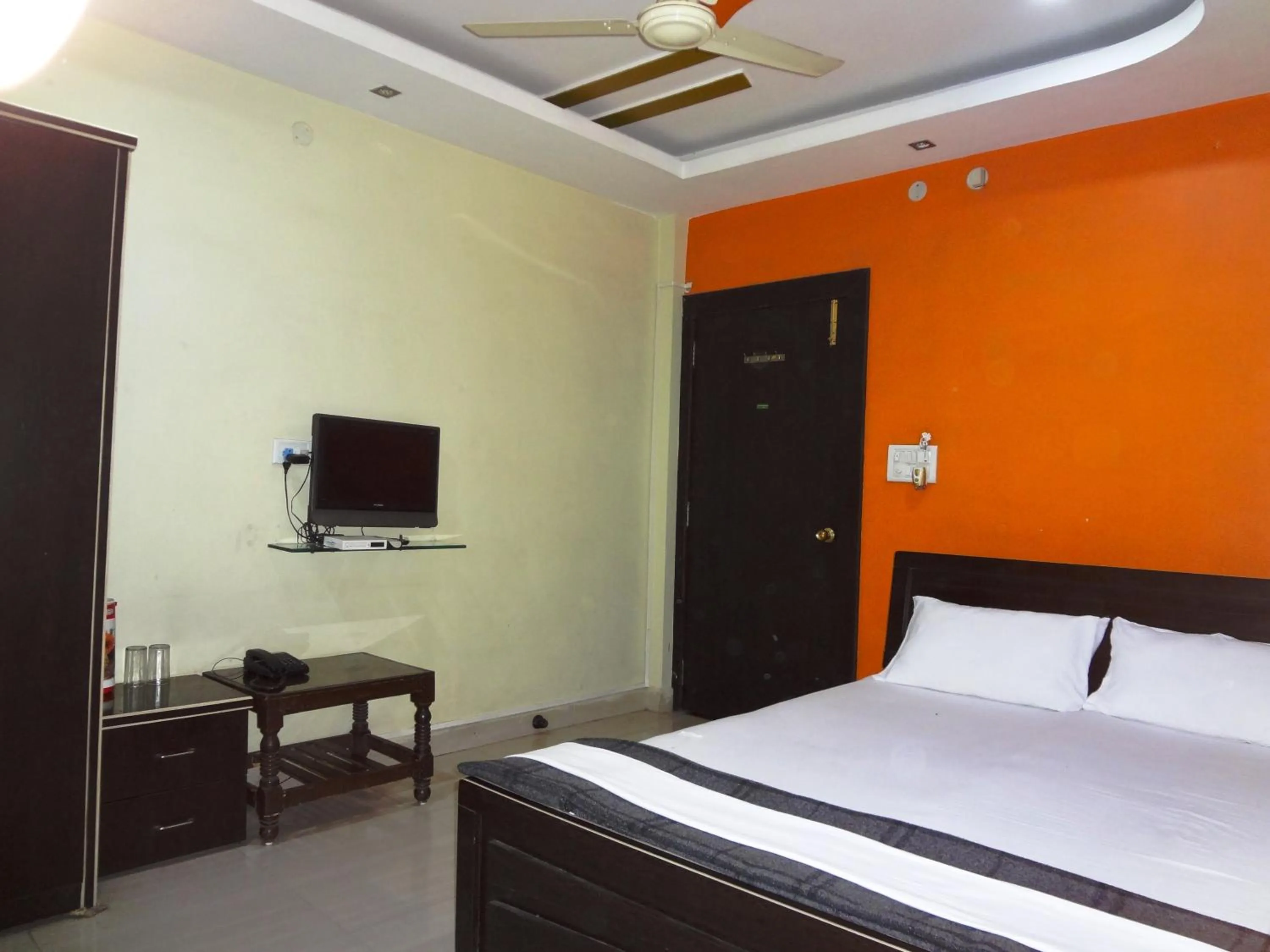 Bed in Hotel Parvati Palace Sehore