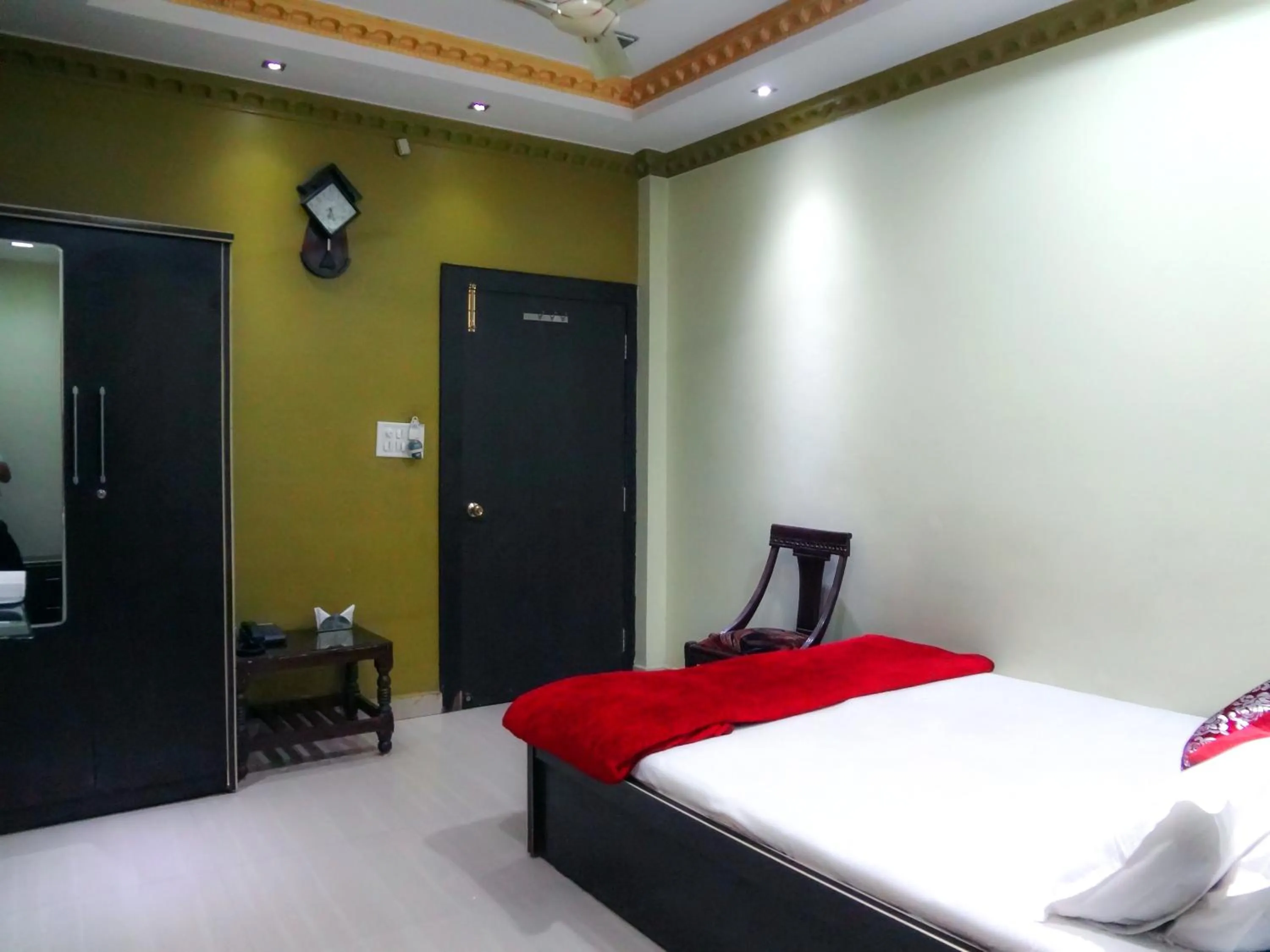 Bed in Hotel Parvati Palace Sehore