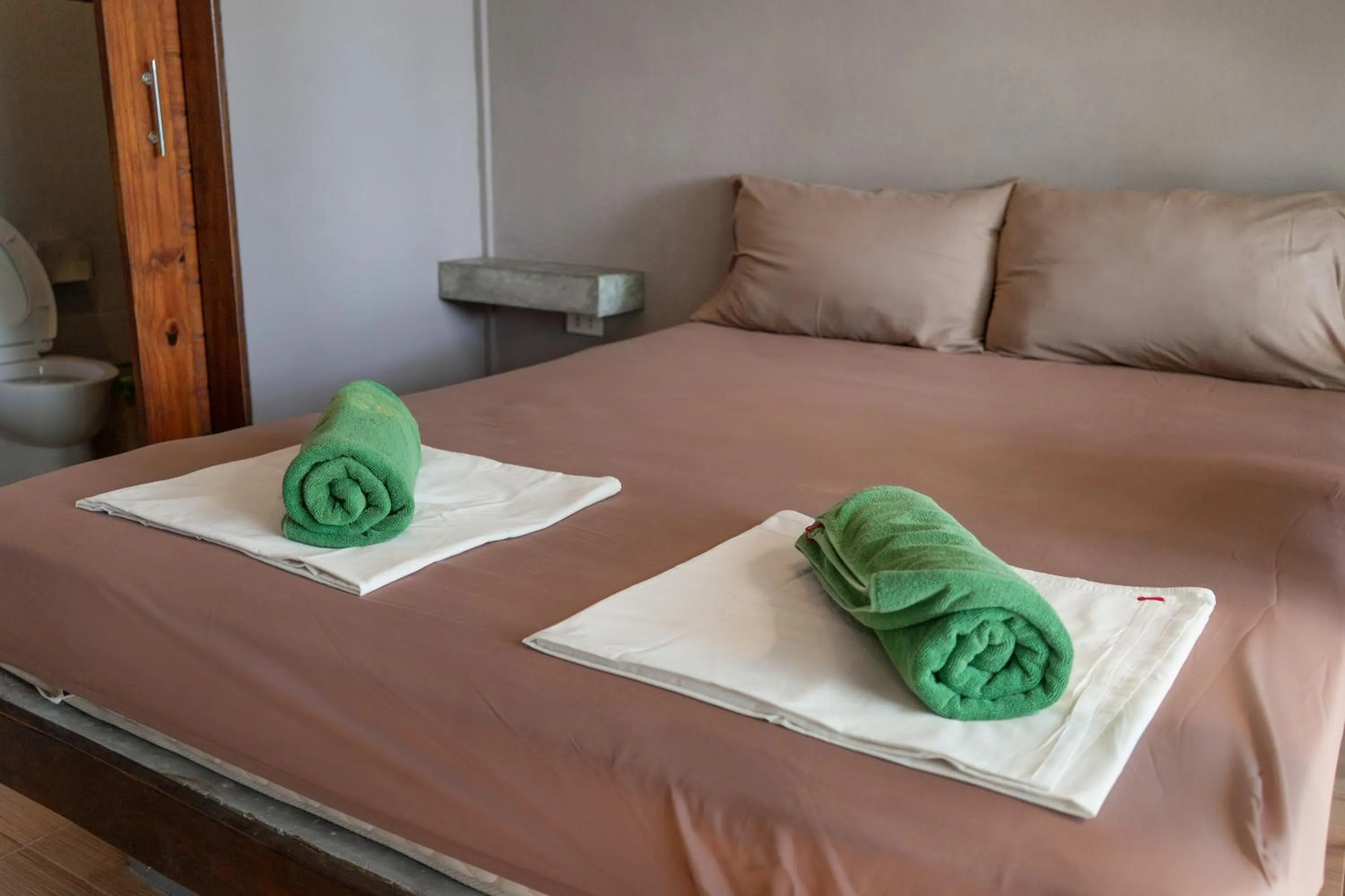 New Heaven Dive School and Resort