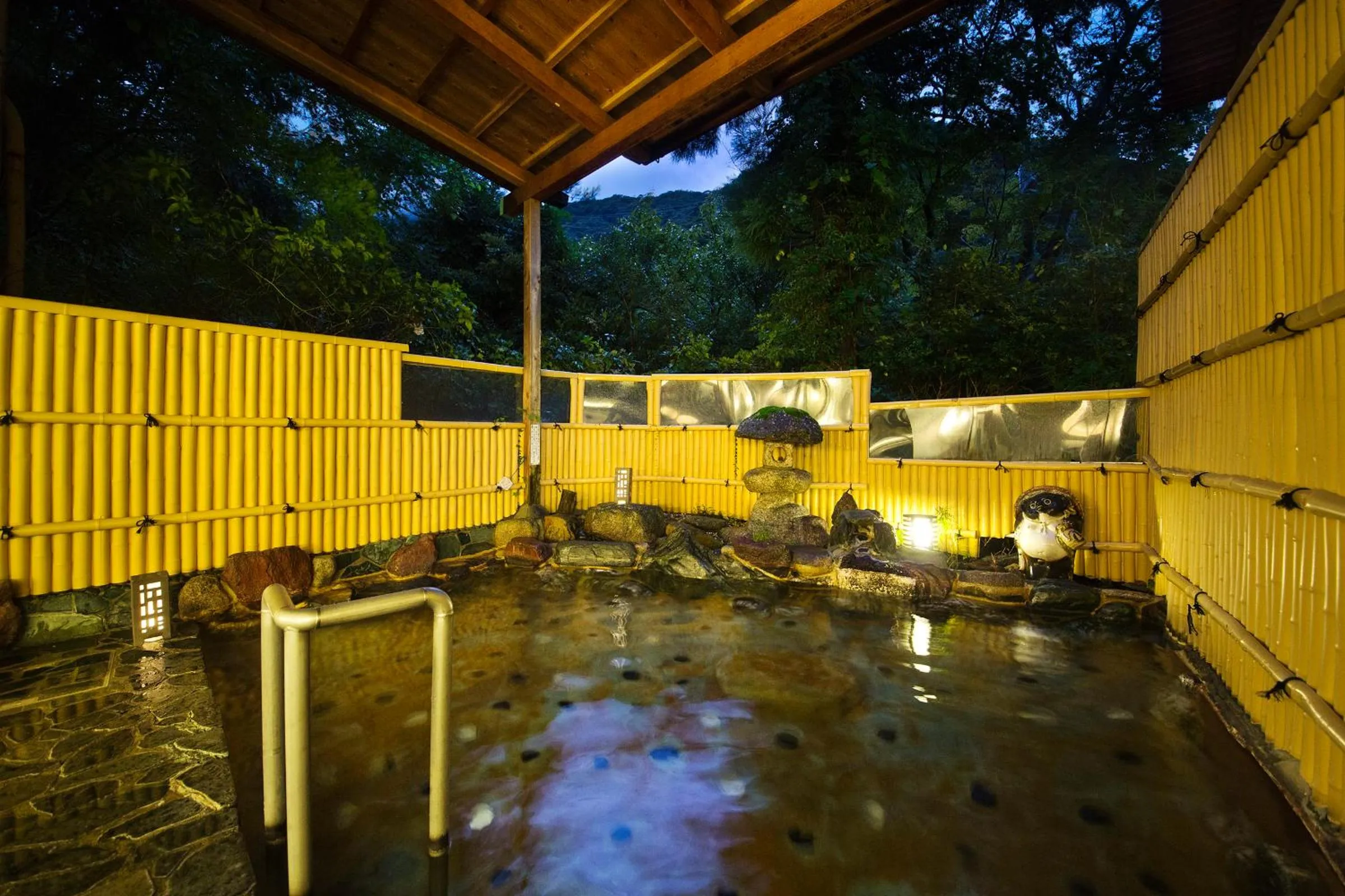 Night in Kotobukitei