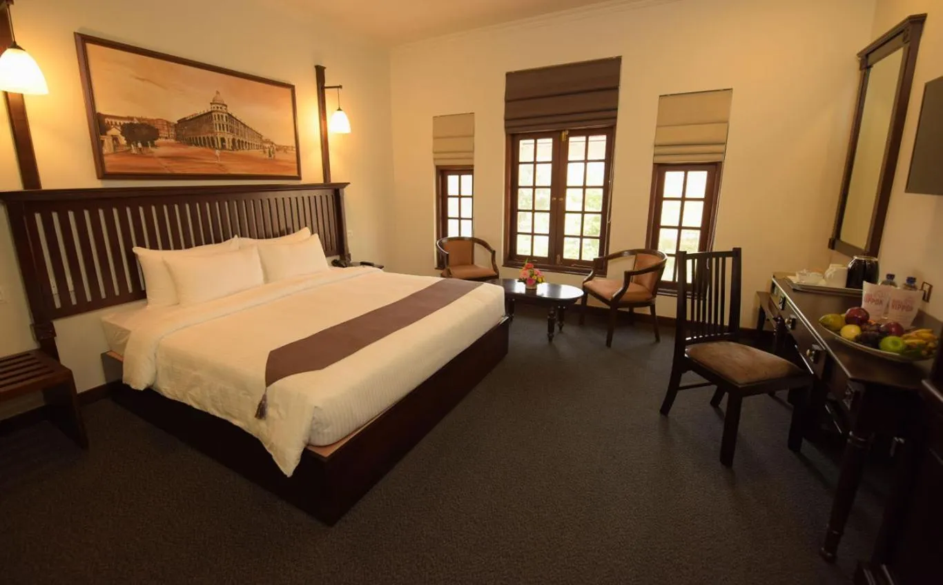 Standard Triple Room in Hotel Nippon Colombo