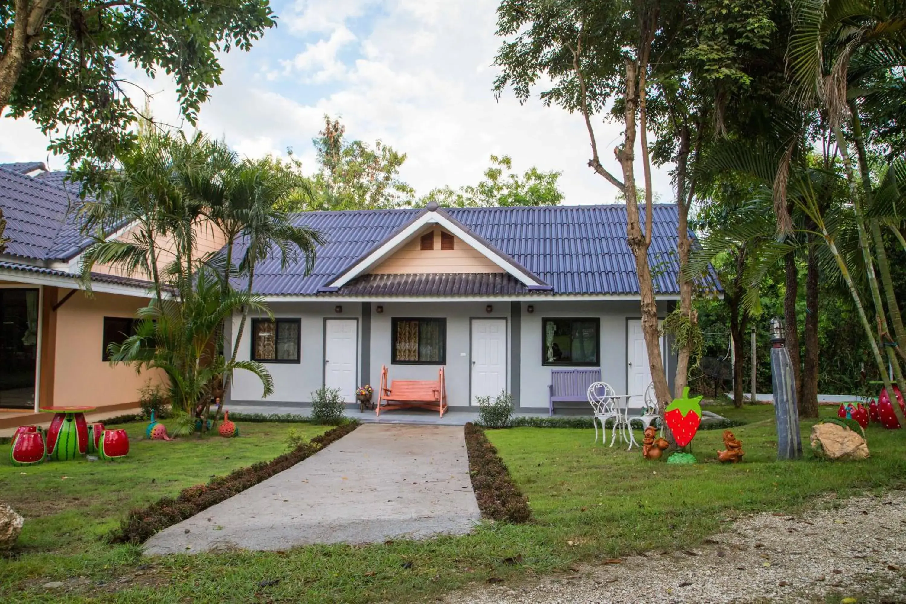 Triple Room with Garden View in Tanihill Resort Triple Room with Garden View in Tanihill Resort