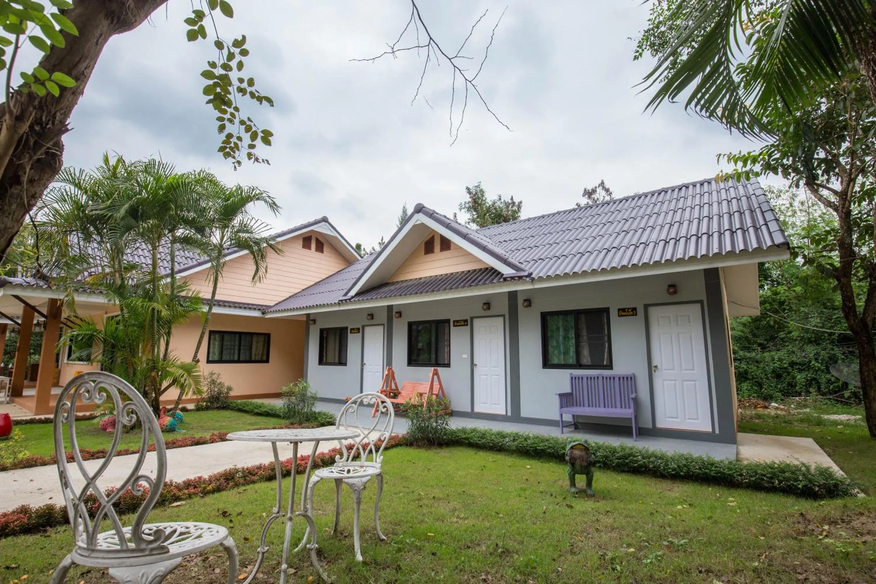 Garden in Tanihill Resort