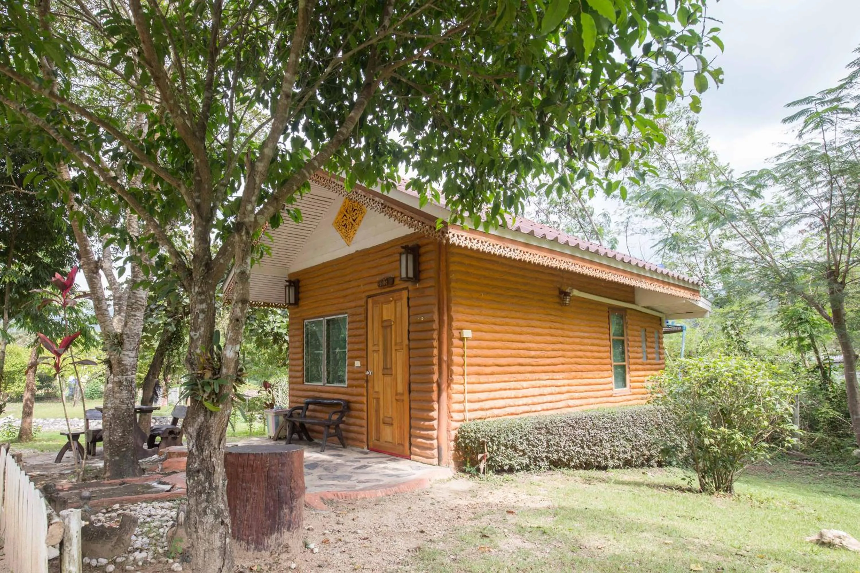 Facade/entrance in Tanihill Resort