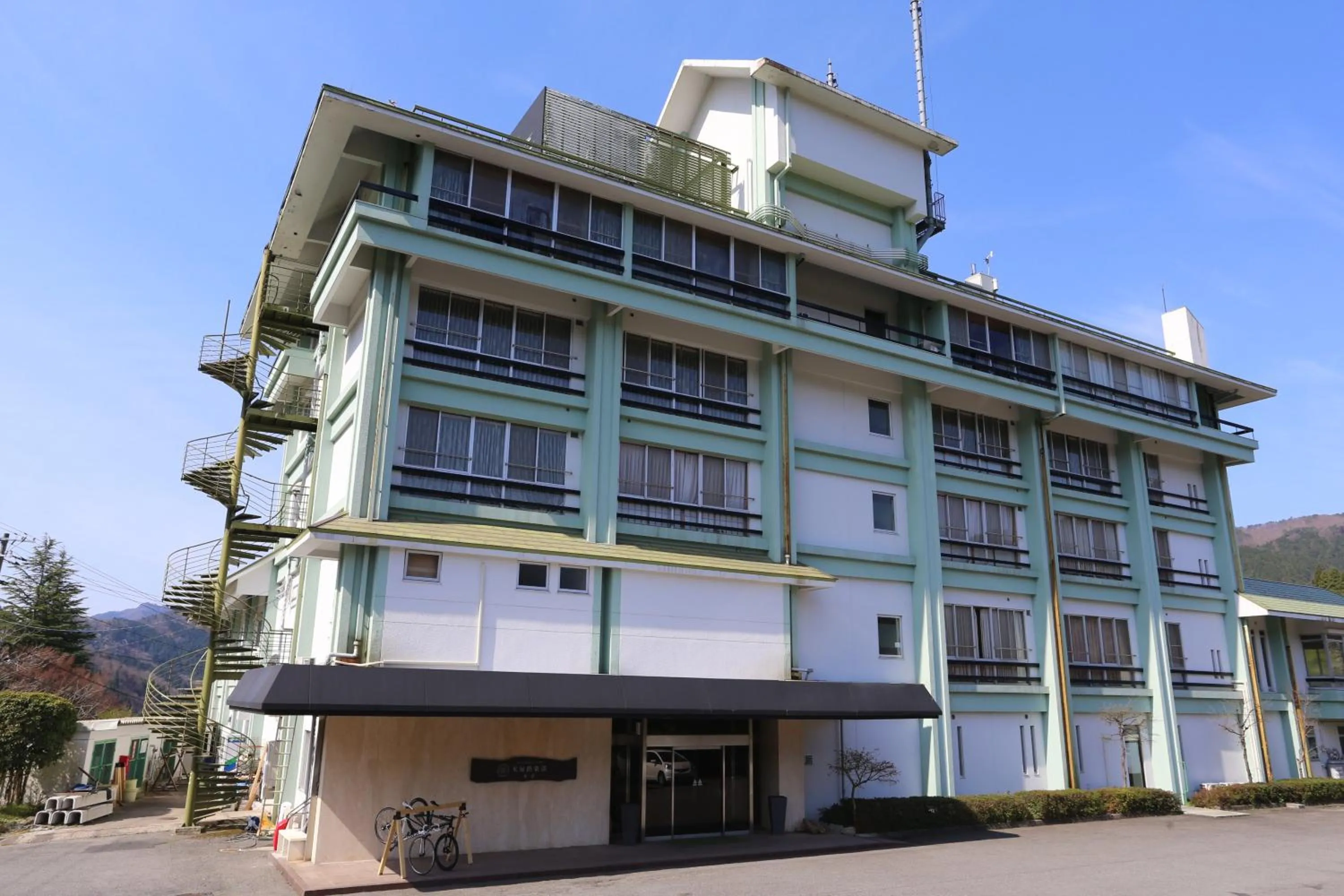 Facade/entrance in Okutsu Onsen Komeya Club