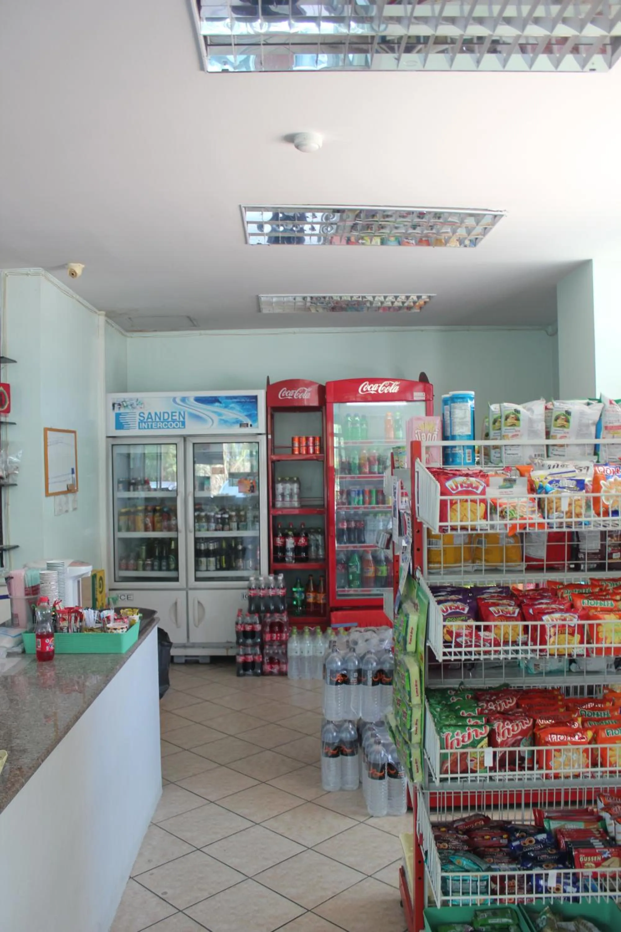 On-site shops in Lomsabai Apartments