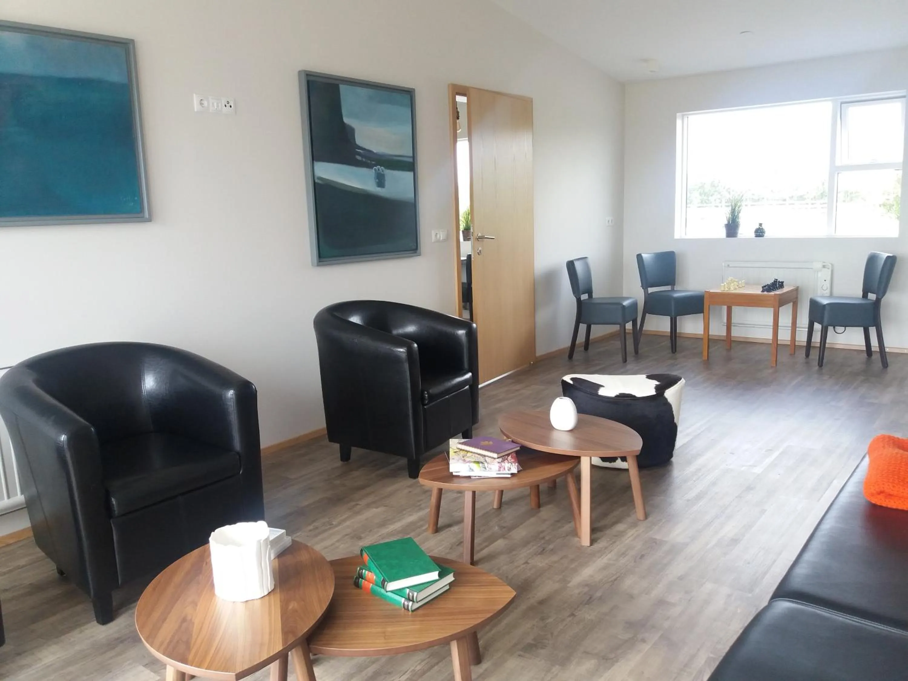 Communal lounge/ TV room in Hotel Vos