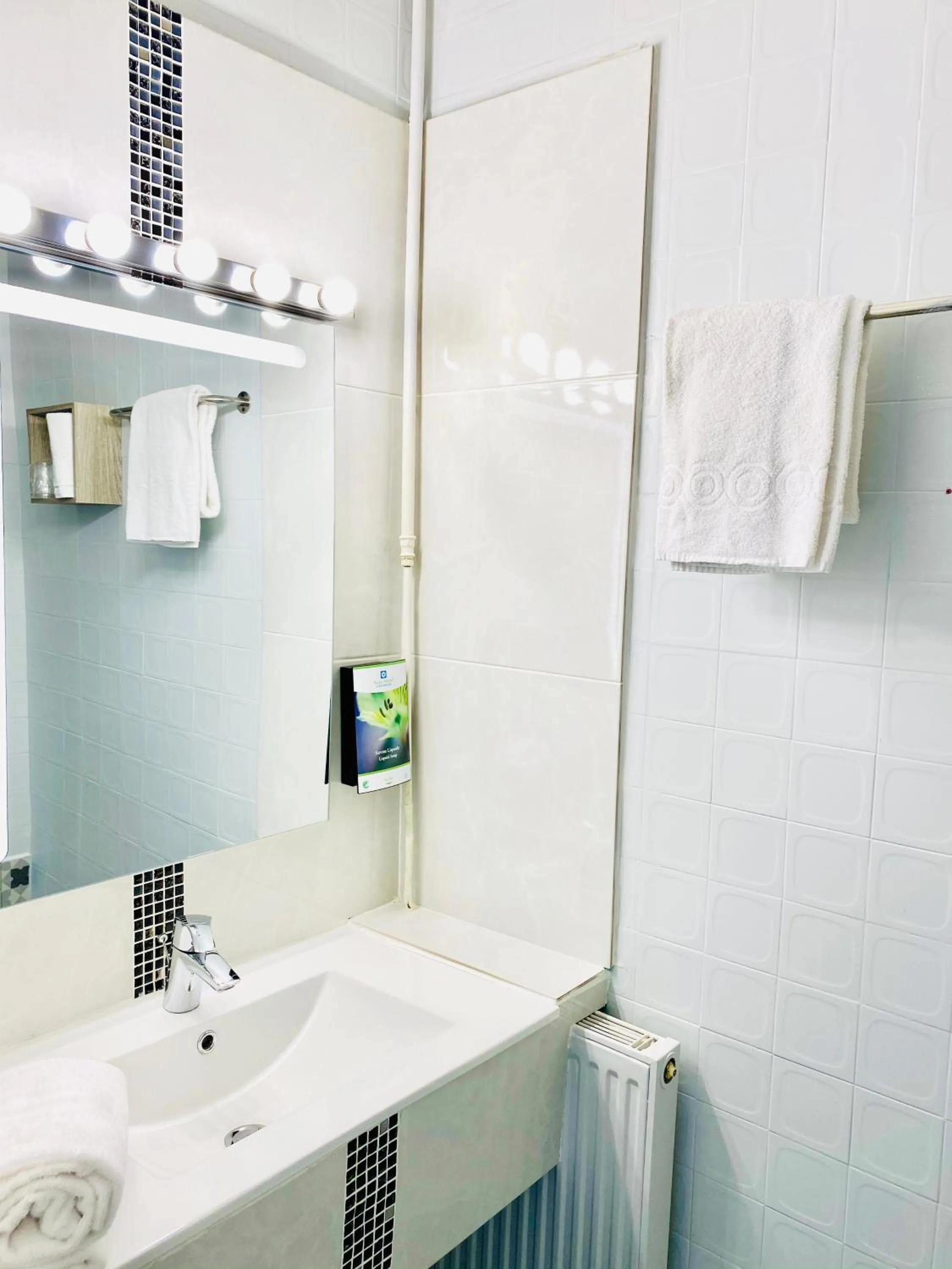 Bathroom in Sure Hotel by Best Western Port Jérome - Le Havre