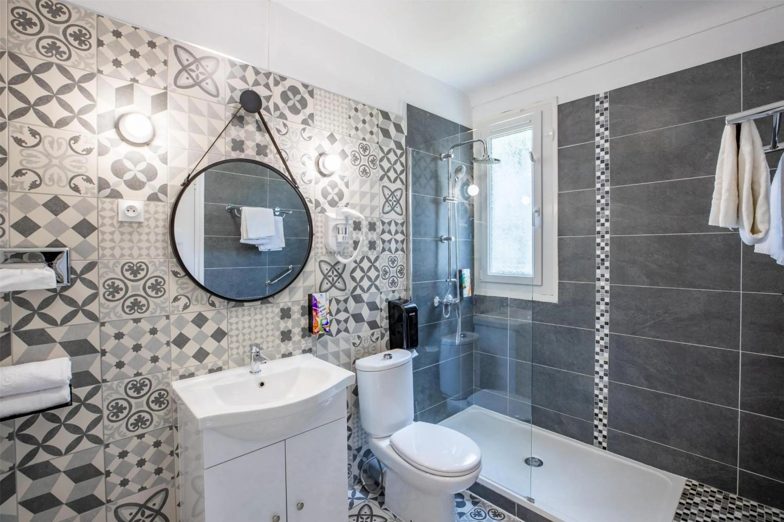 Bathroom in Sure Hotel by Best Western Port Jérome - Le Havre