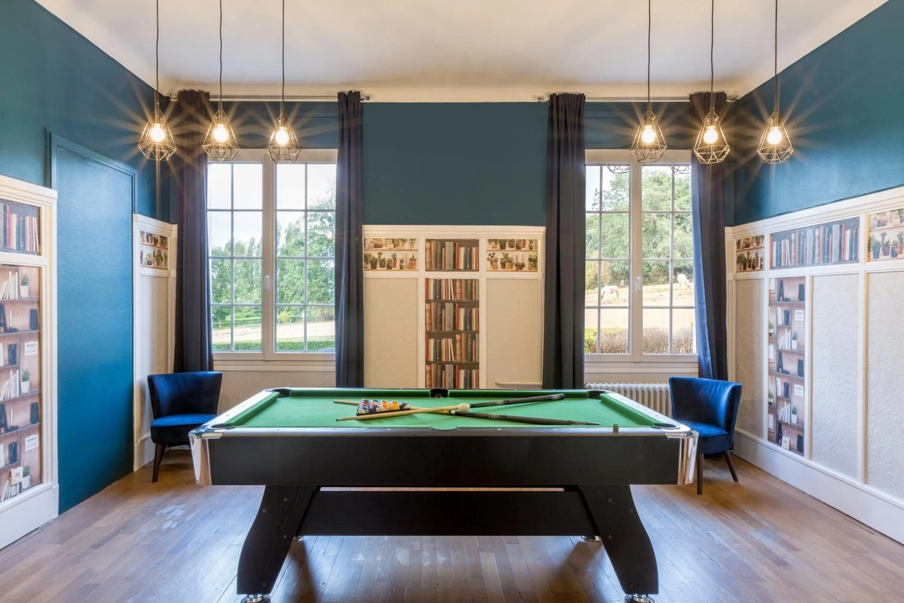 Billiard in Sure Hotel by Best Western Port Jérome - Le Havre