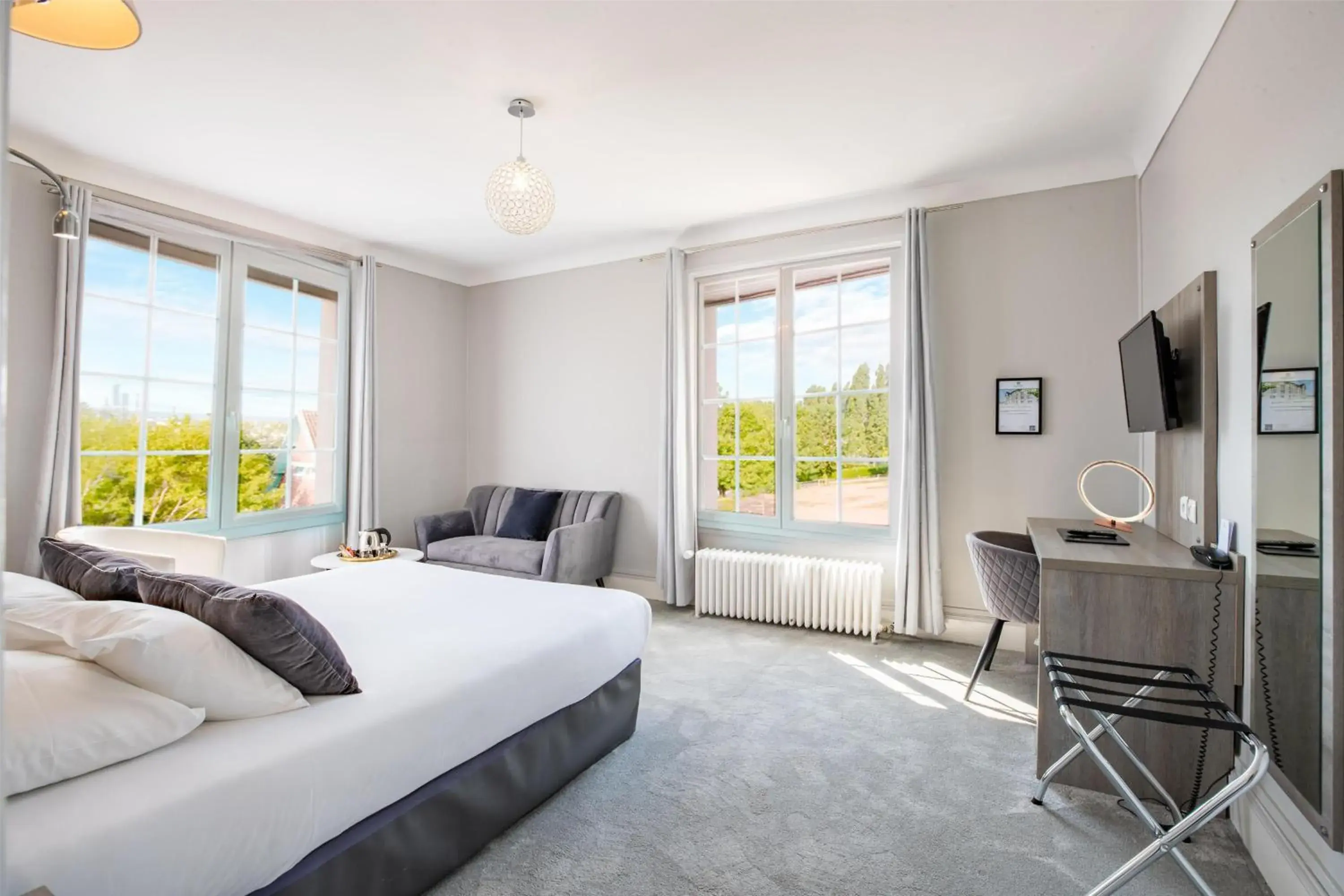 Superior Queen Room in Sure Hotel by Best Western Port Jérome - Le Havre Superior Queen Room in Sure Hotel by Best Western Port Jérome - Le Havre