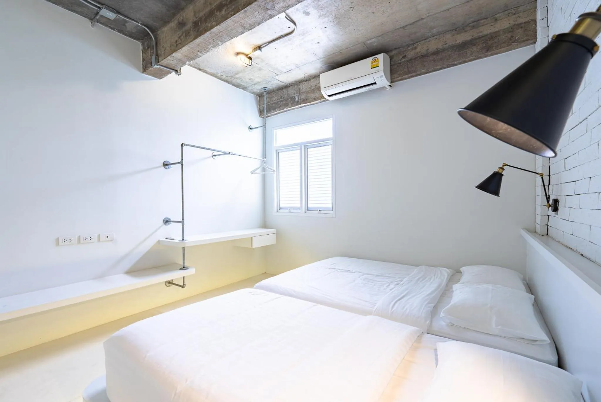 Photo of the whole room, Bed in Siam Plug In Hostel