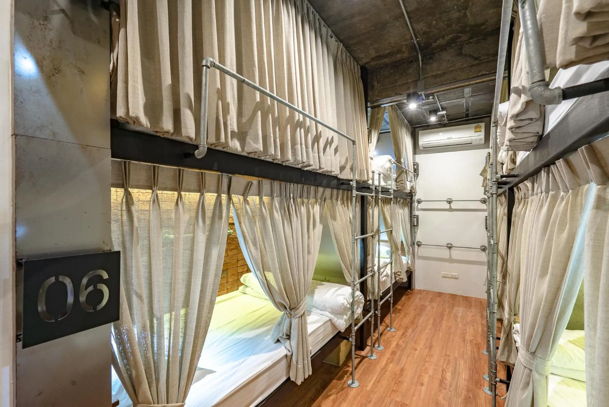 Bedroom, Bed in Siam Plug In Hostel