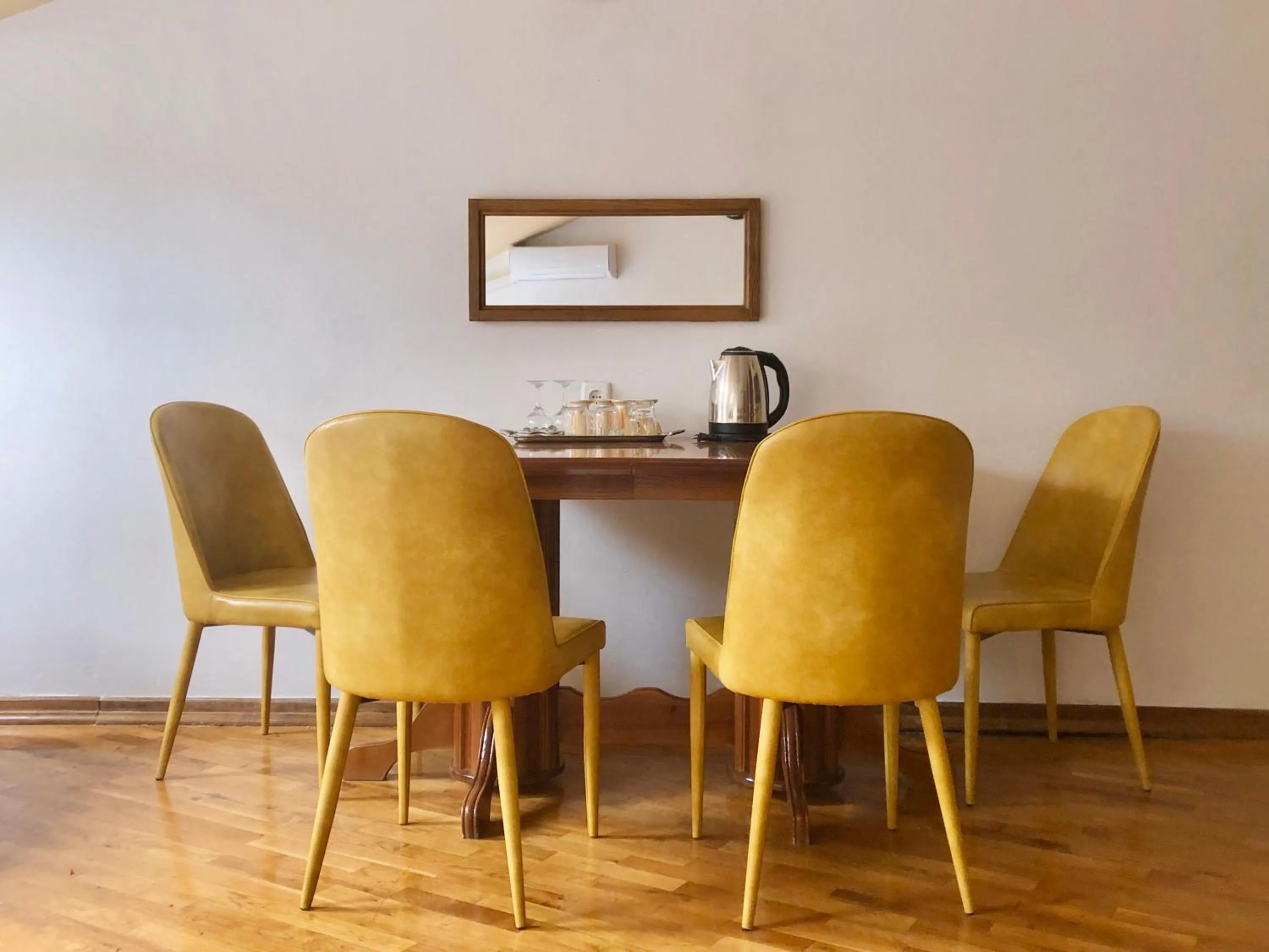 Coffee/tea facilities in Urban Boutique Hotel