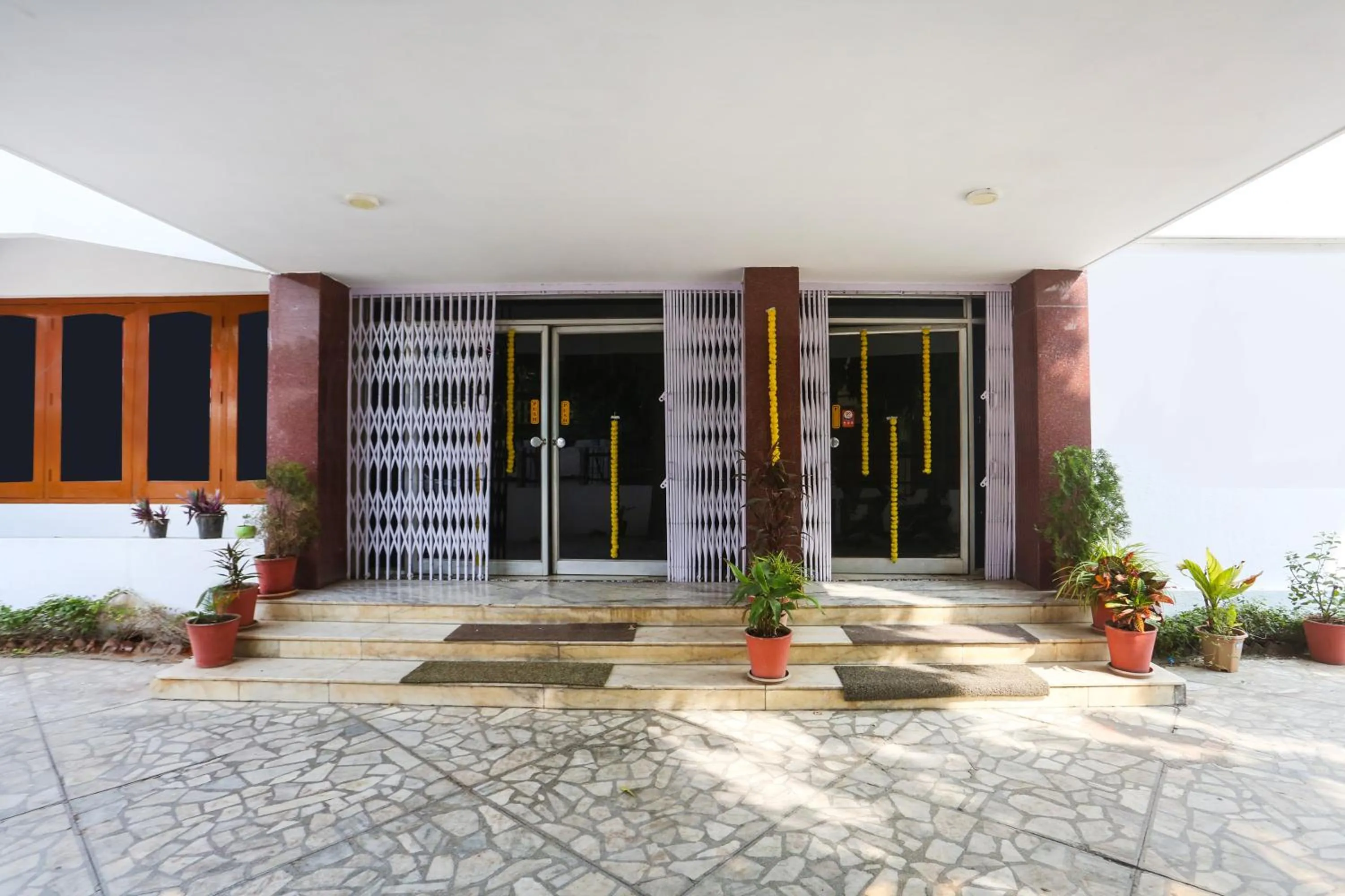 Facade/entrance in Super Townhouse Pichola Formerly Vinayak