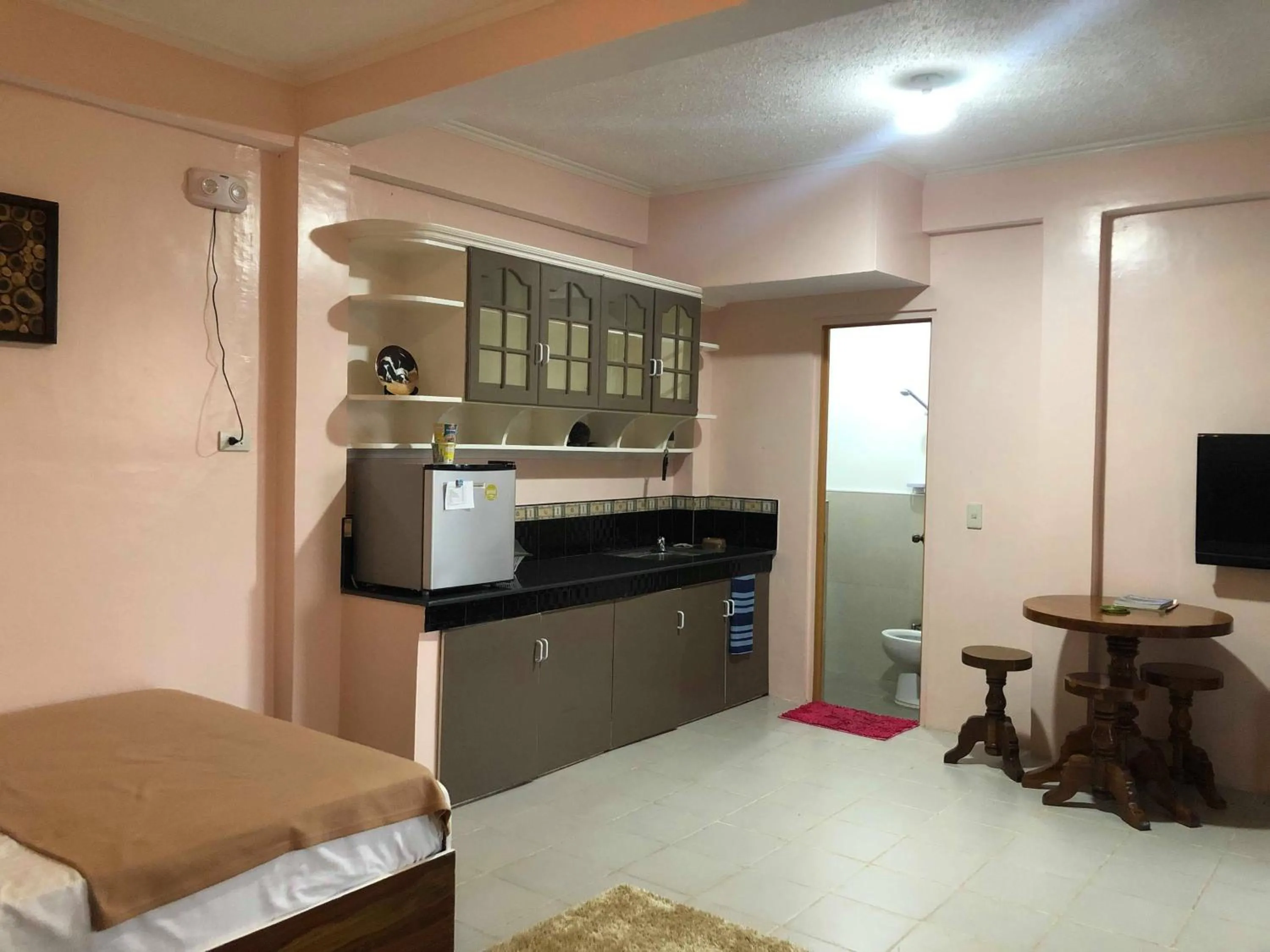 Photo of the whole room in Vidas Mountain Stay-Bohol