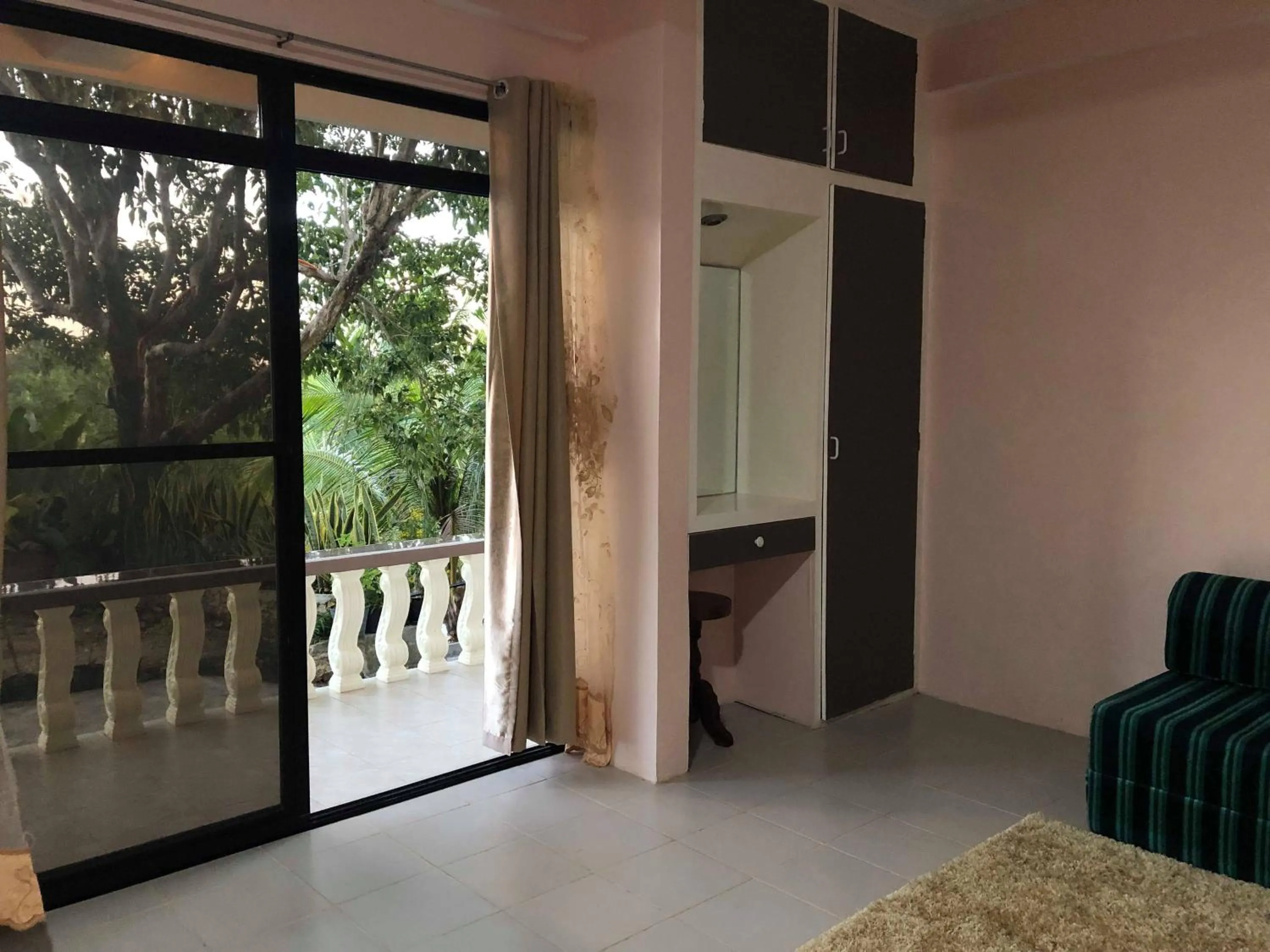 Living room in Vidas Mountain Stay-Bohol