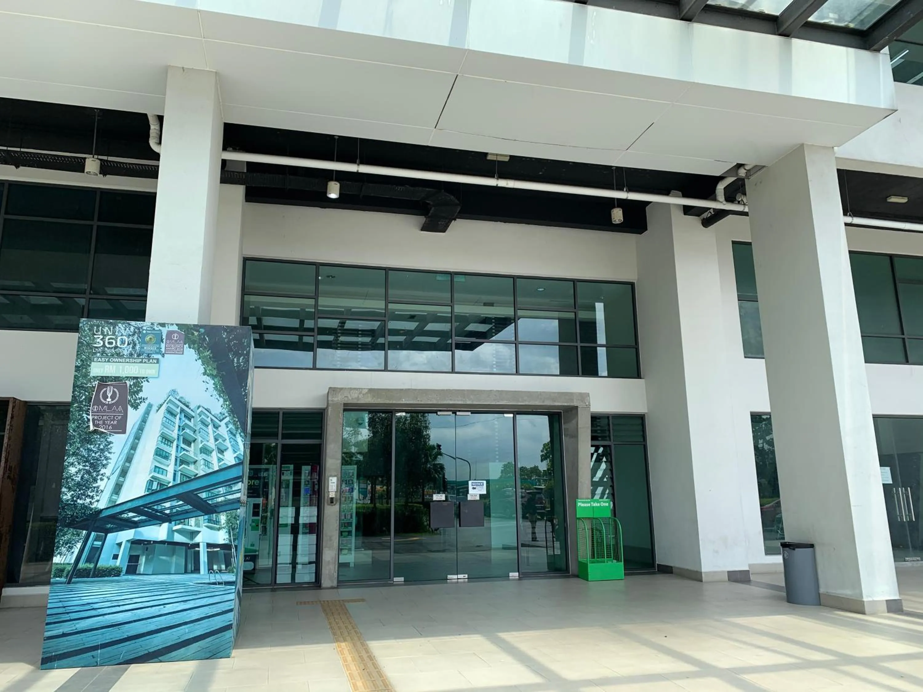 Skyview Univ360 Place Facing Mines Lake